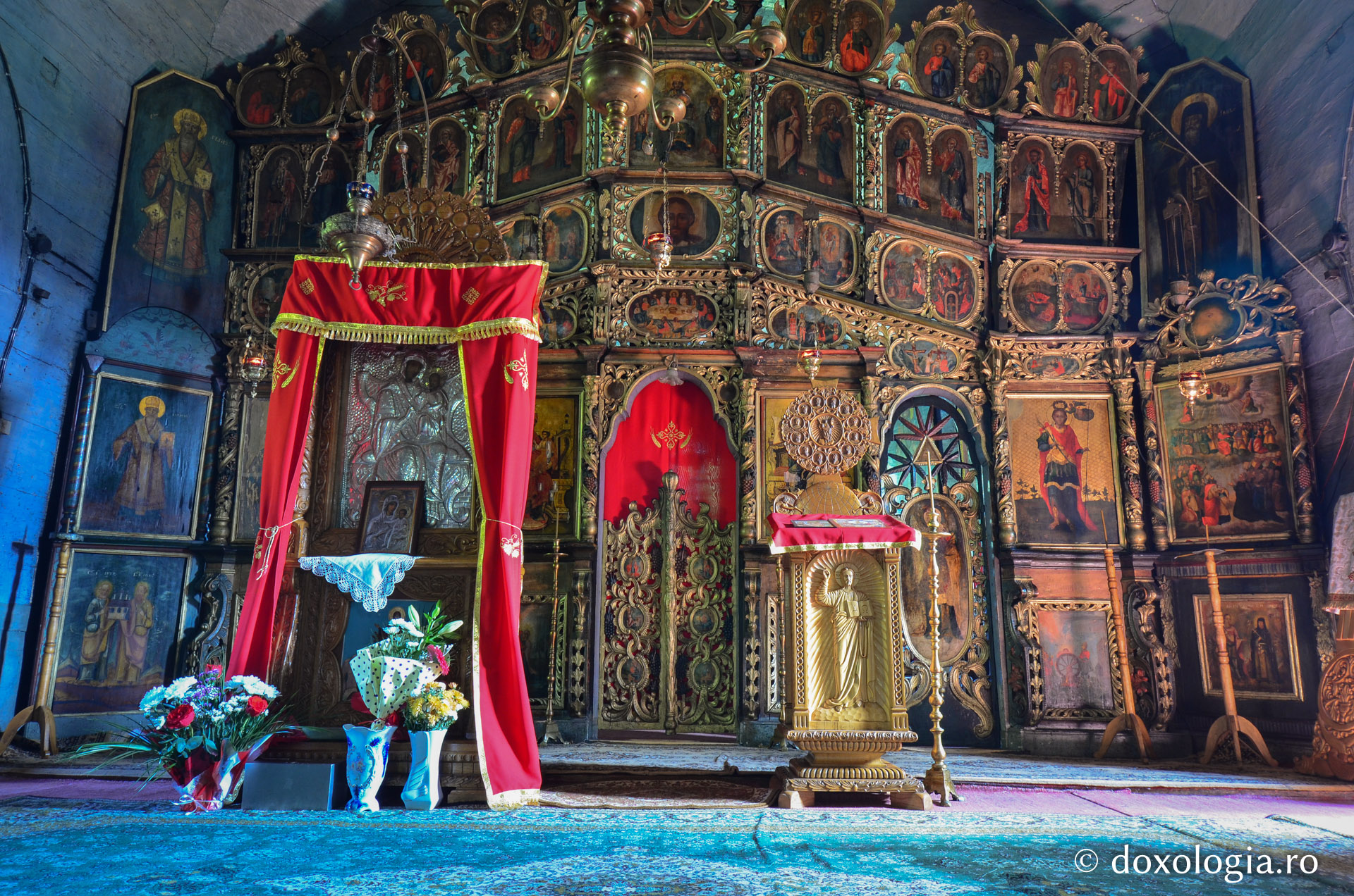 Arhitectura bisericii de lemn a Mănăstirii Tarcău