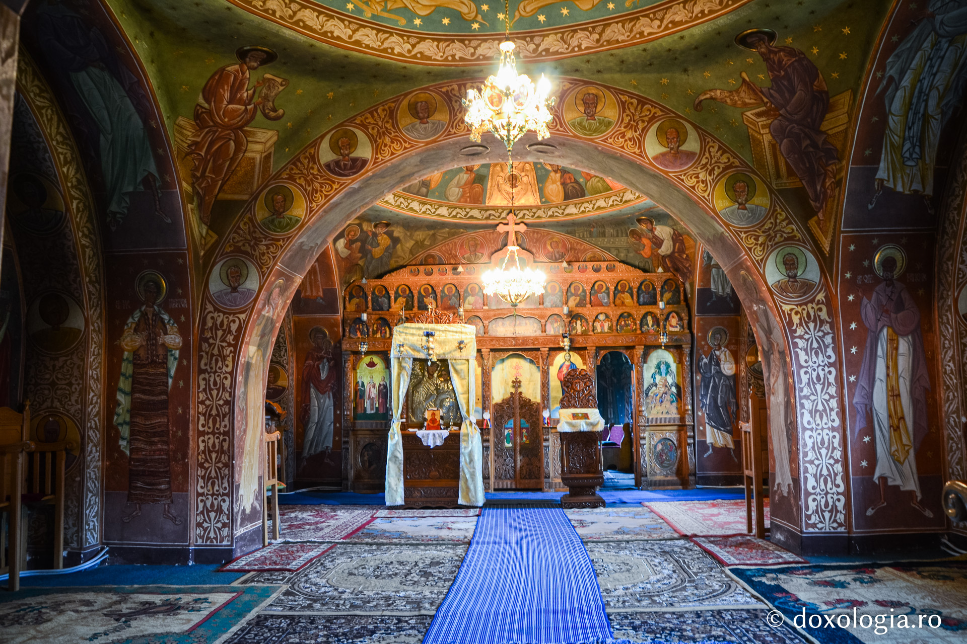 Arhitectura bisericii de lemn a Mănăstirii Tarcău