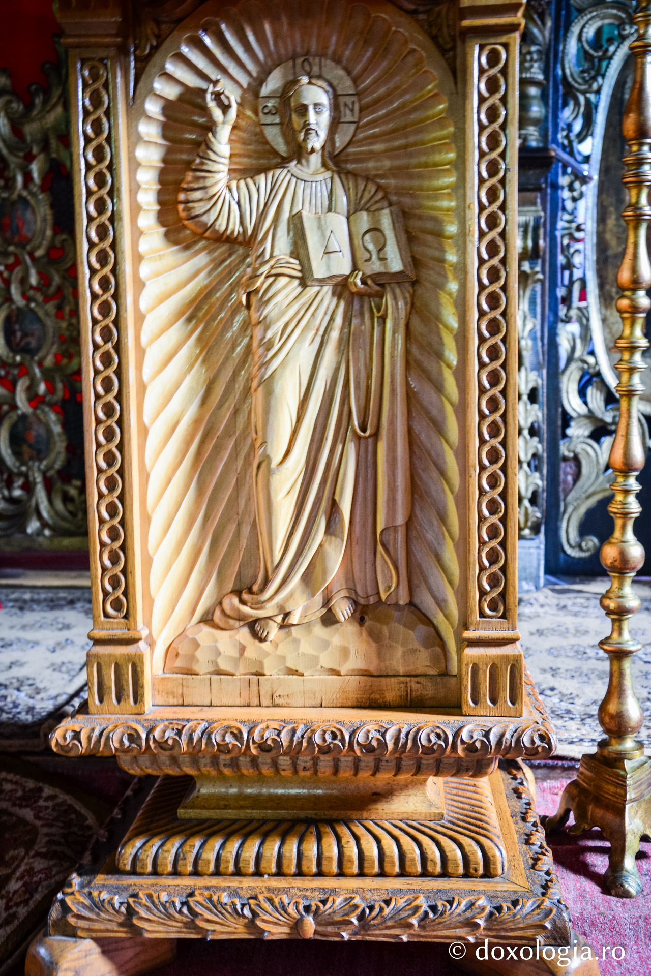 Arhitectura bisericii de lemn a Mănăstirii Tarcău