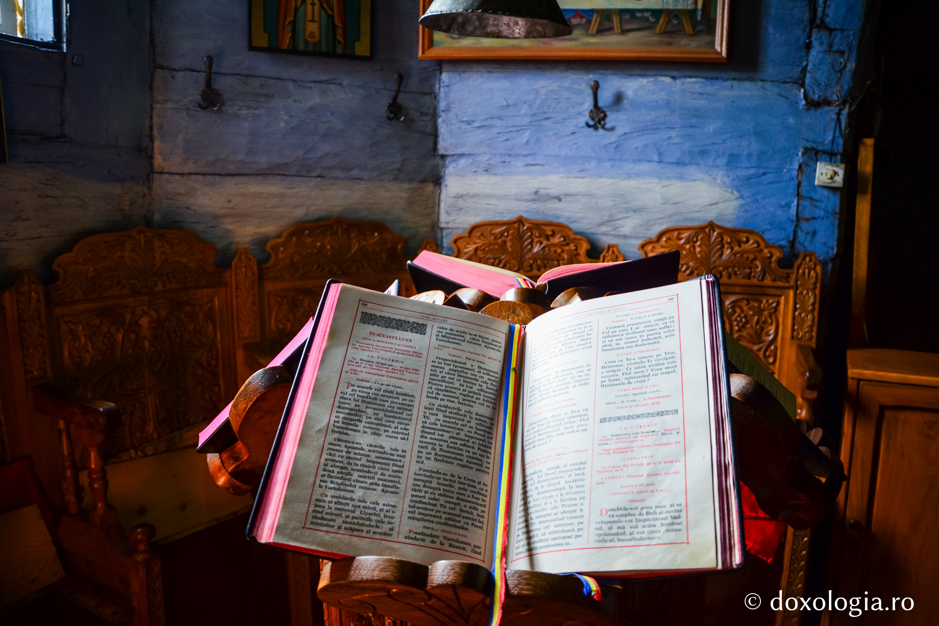 Arhitectura bisericii de lemn a Mănăstirii Tarcău