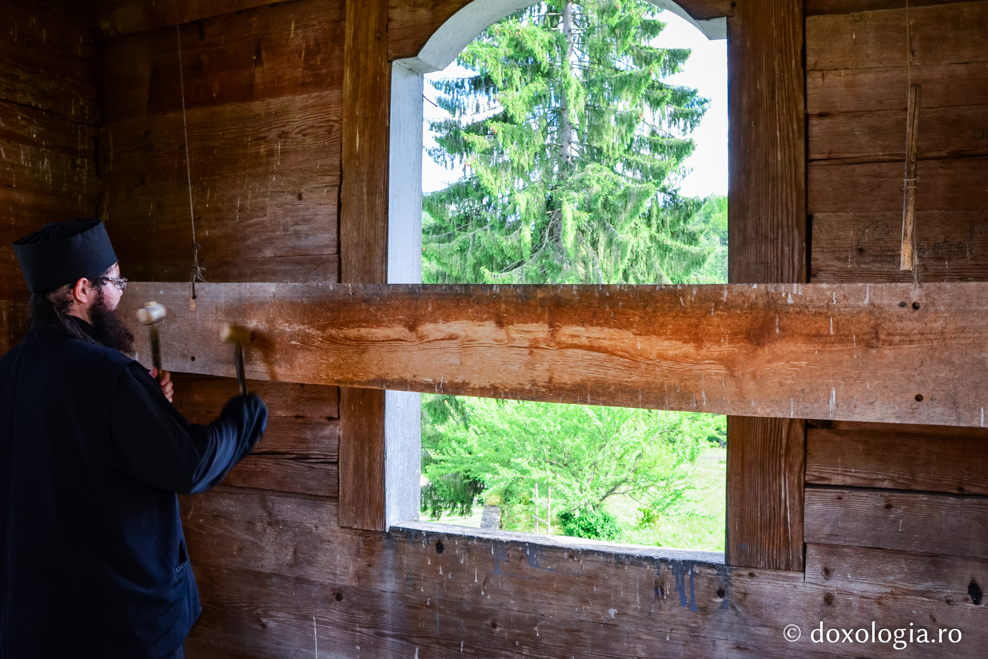Arhitectura bisericii de lemn a Mănăstirii Tarcău