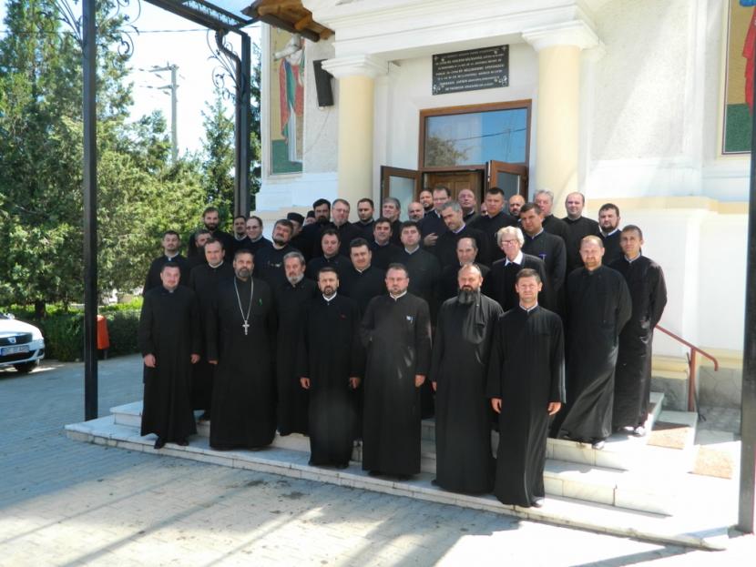 Şedinţa lunară a preoţilor Protoieriei Sascut Şedinţa lunară a preoţilor Protoieriei Sascut
