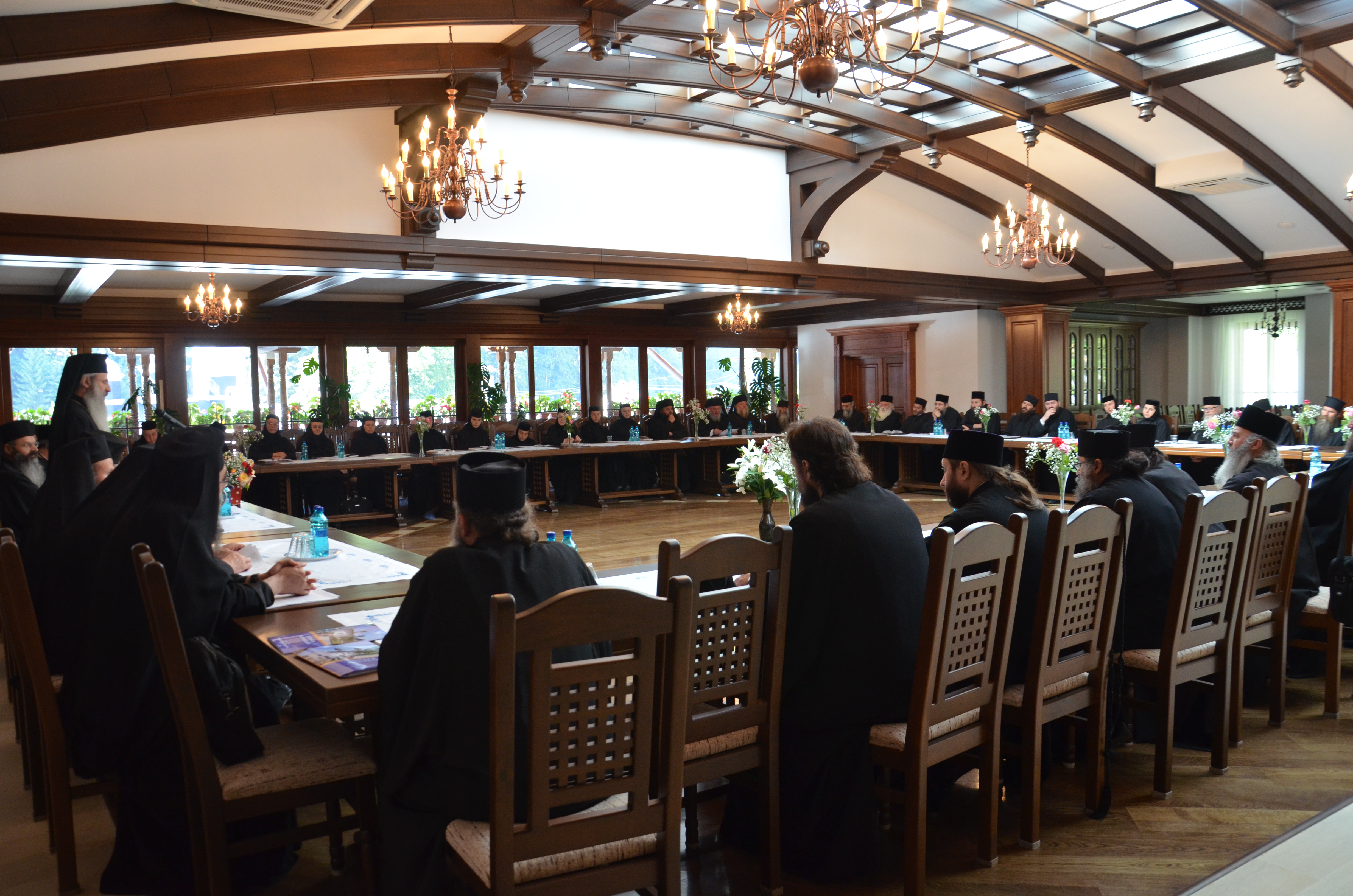 „Legăturile monahilor cu mirenii în contextul vieții duhovnicești și administrative ale mănăstirii”