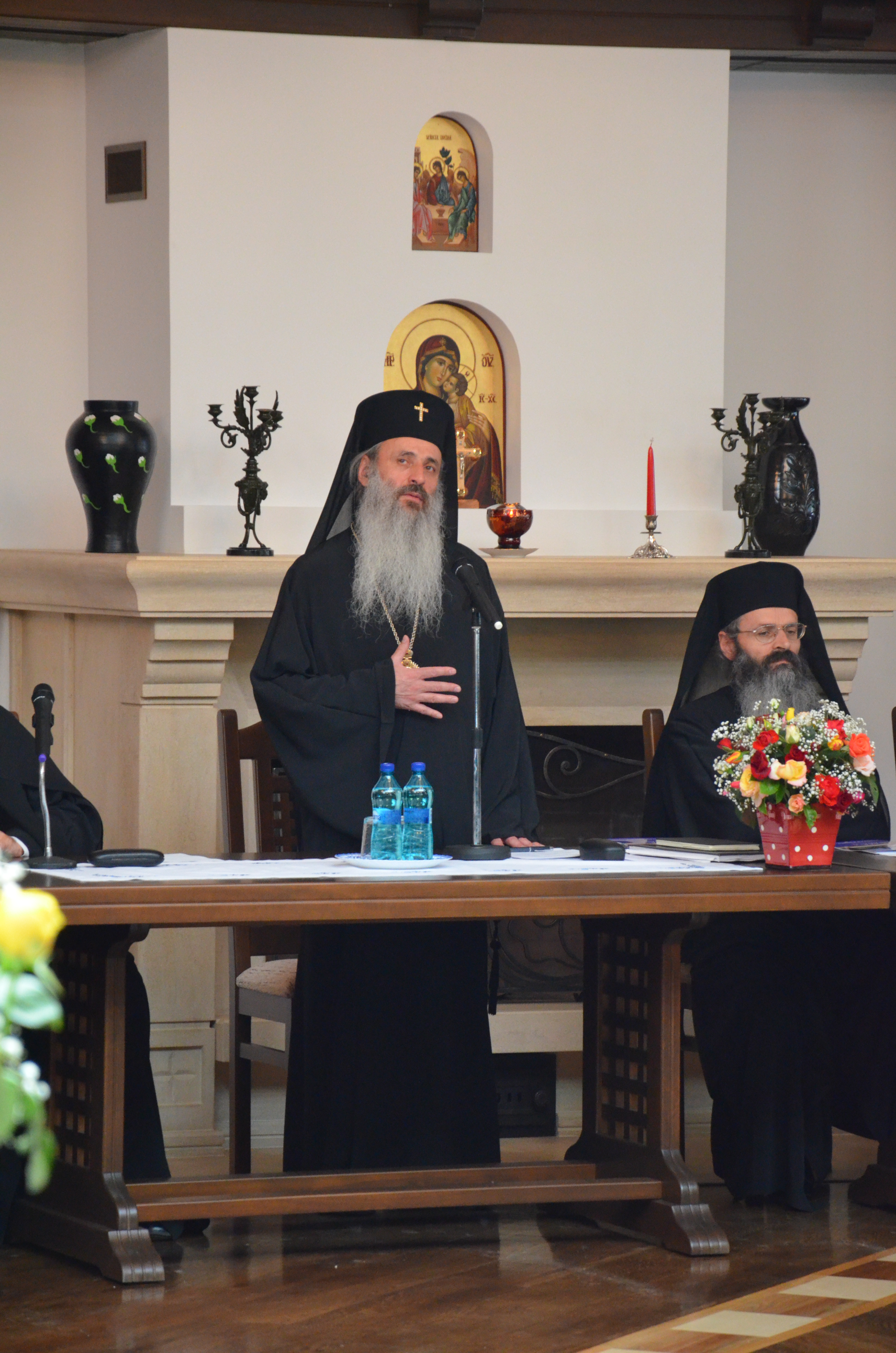 „Legăturile monahilor cu mirenii în contextul vieții duhovnicești și administrative ale mănăstirii”