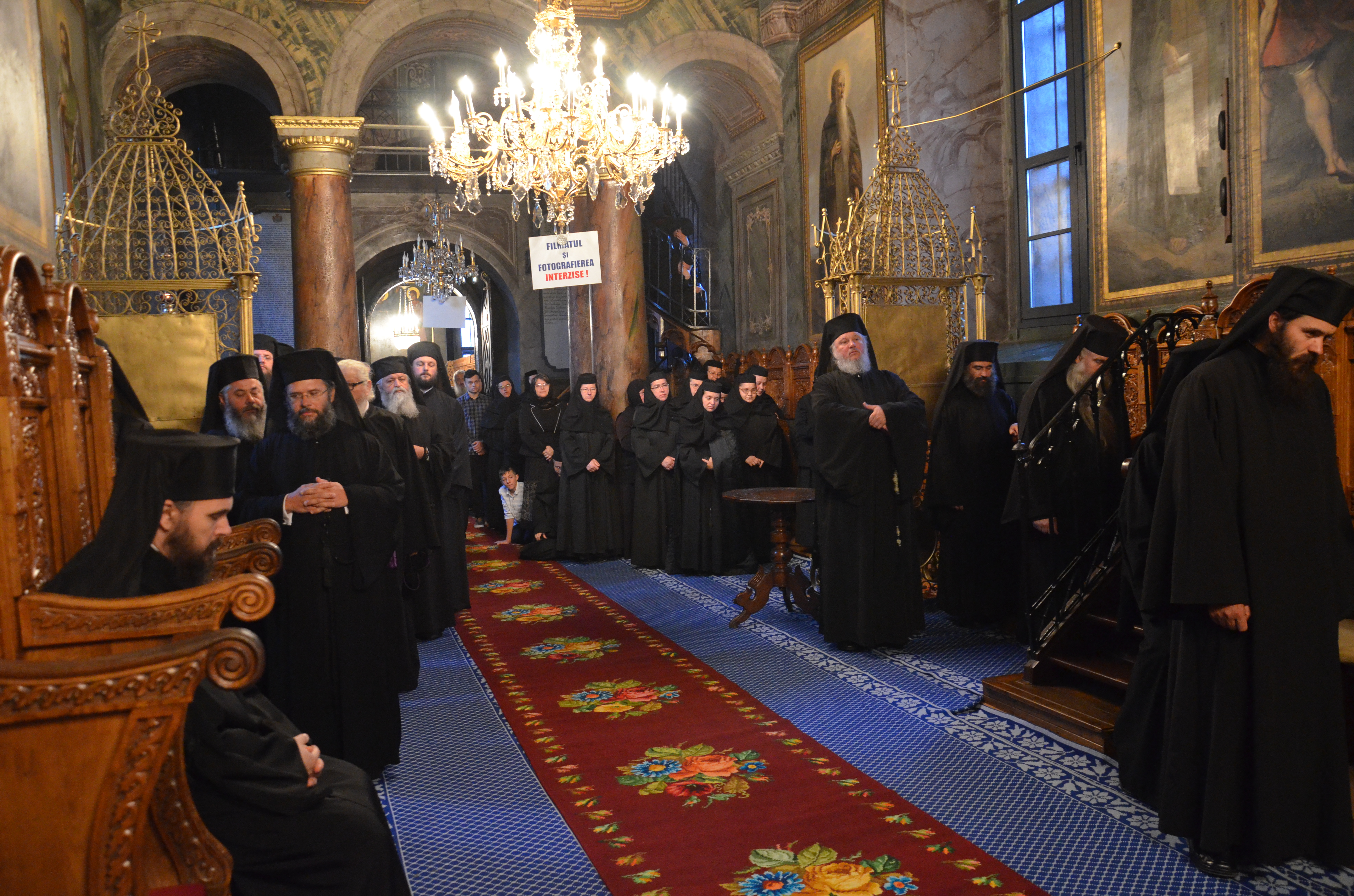 „Legăturile monahilor cu mirenii în contextul vieții duhovnicești și administrative ale mănăstirii”