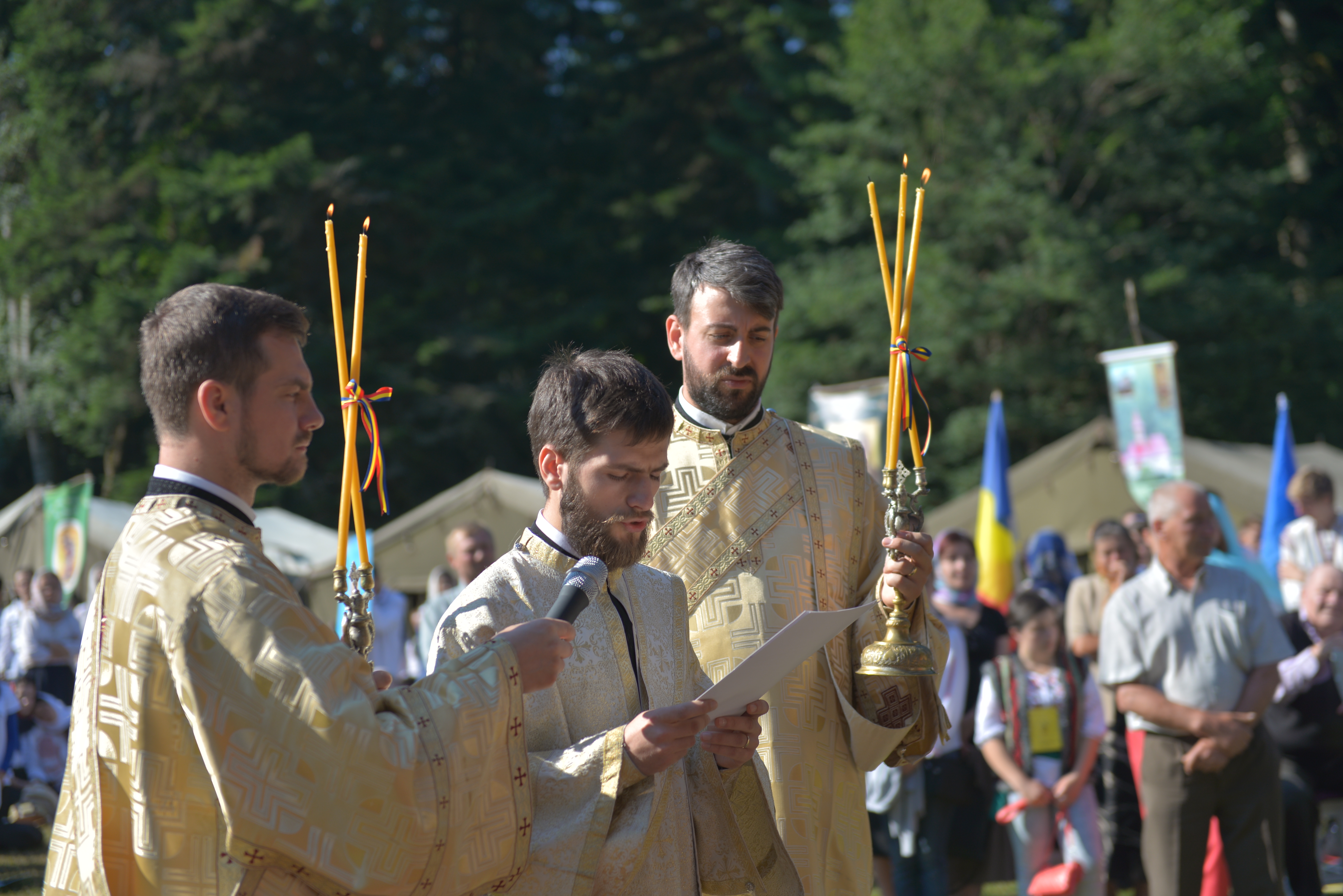 Tabăra de la Nemțișor: „Tinerii sunt invitați să-L cunoască pe Dumnezeu și să nu-L uite niciodată”