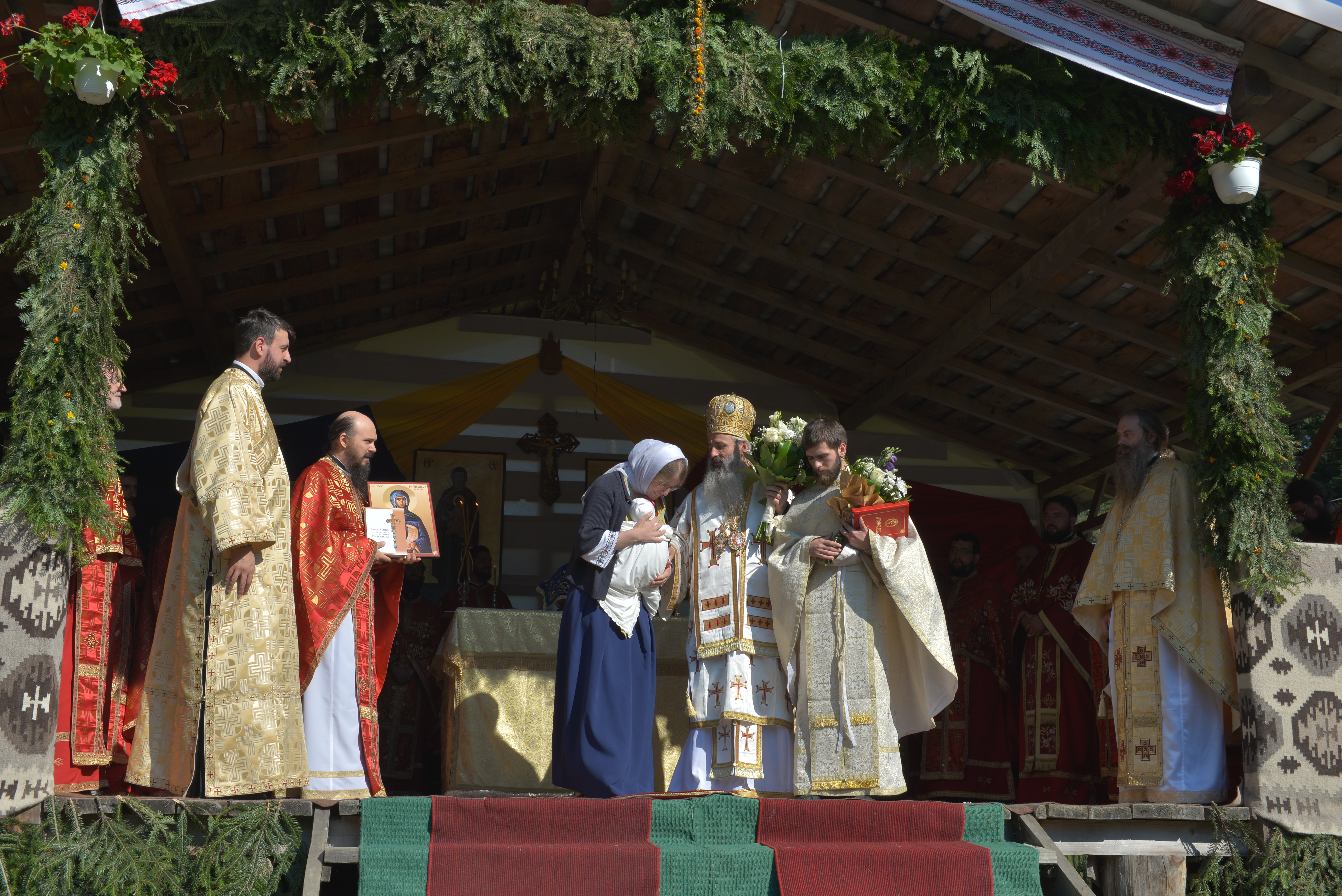 Tabăra de la Nemțișor: „Tinerii sunt invitați să-L cunoască pe Dumnezeu și să nu-L uite niciodată”