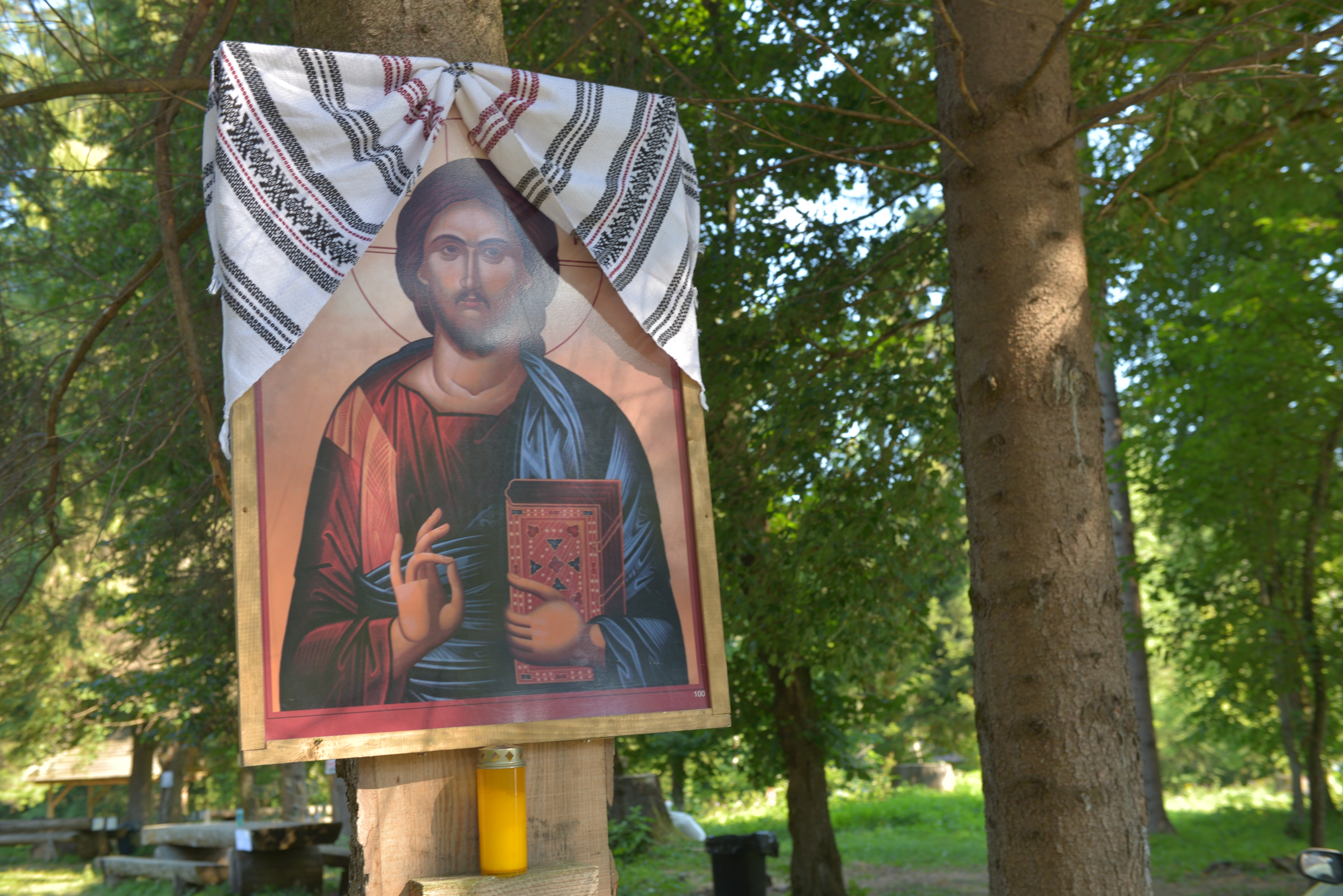 Tabăra de la Nemțișor: „Tinerii sunt invitați să-L cunoască pe Dumnezeu și să nu-L uite niciodată”