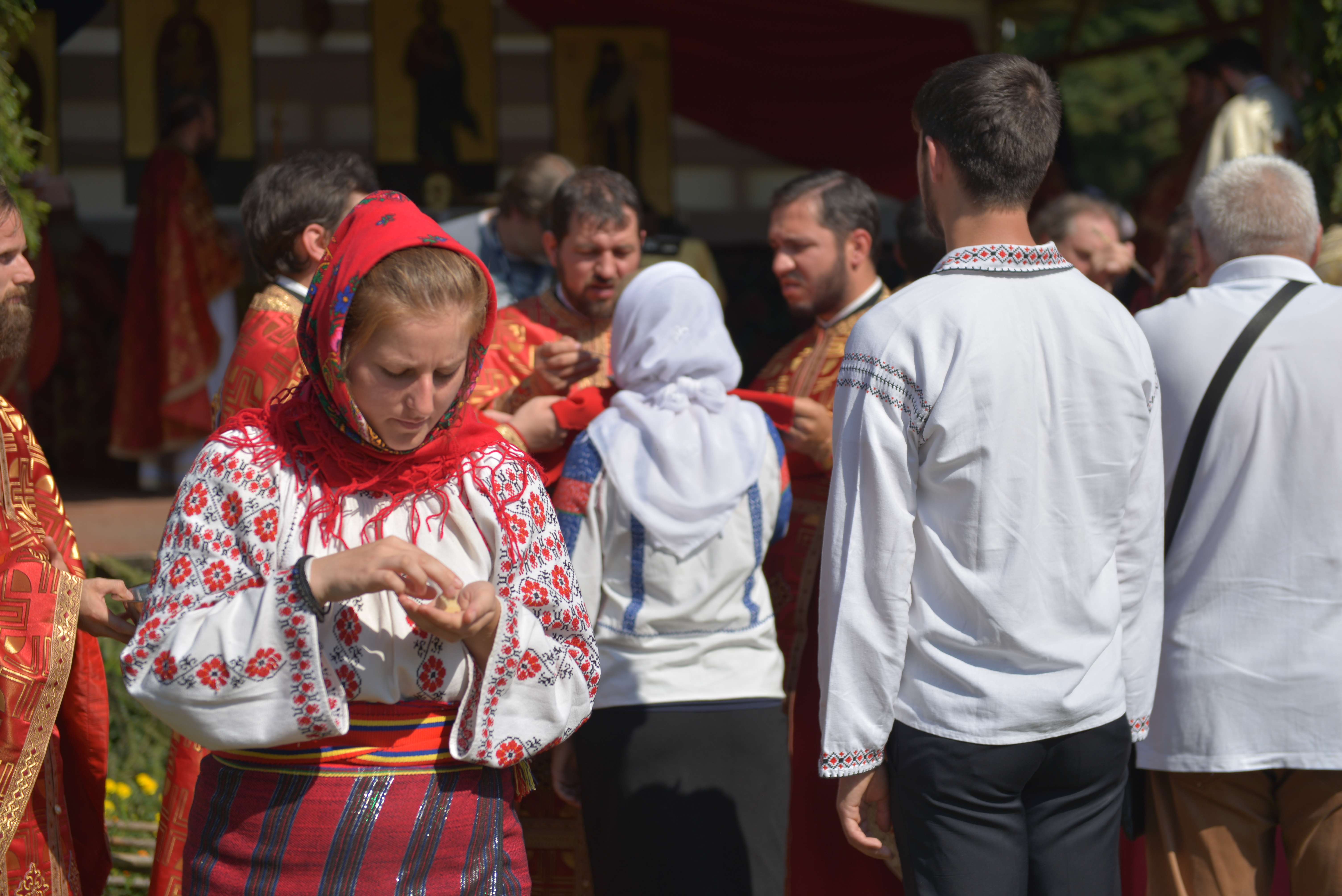 Tabăra de la Nemțișor: „Tinerii sunt invitați să-L cunoască pe Dumnezeu și să nu-L uite niciodată”