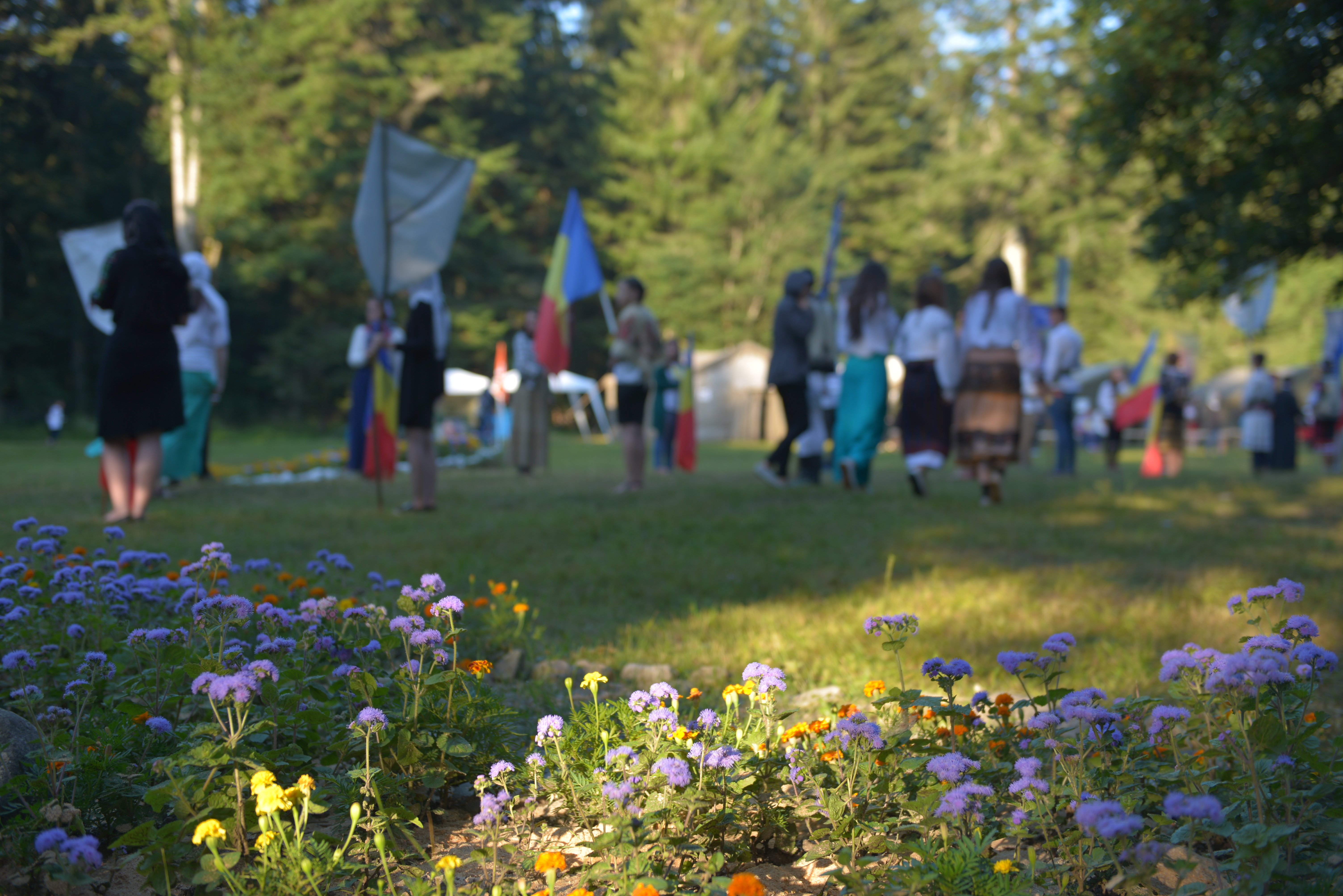 Tabăra de la Nemțișor: „Tinerii sunt invitați să-L cunoască pe Dumnezeu și să nu-L uite niciodată”