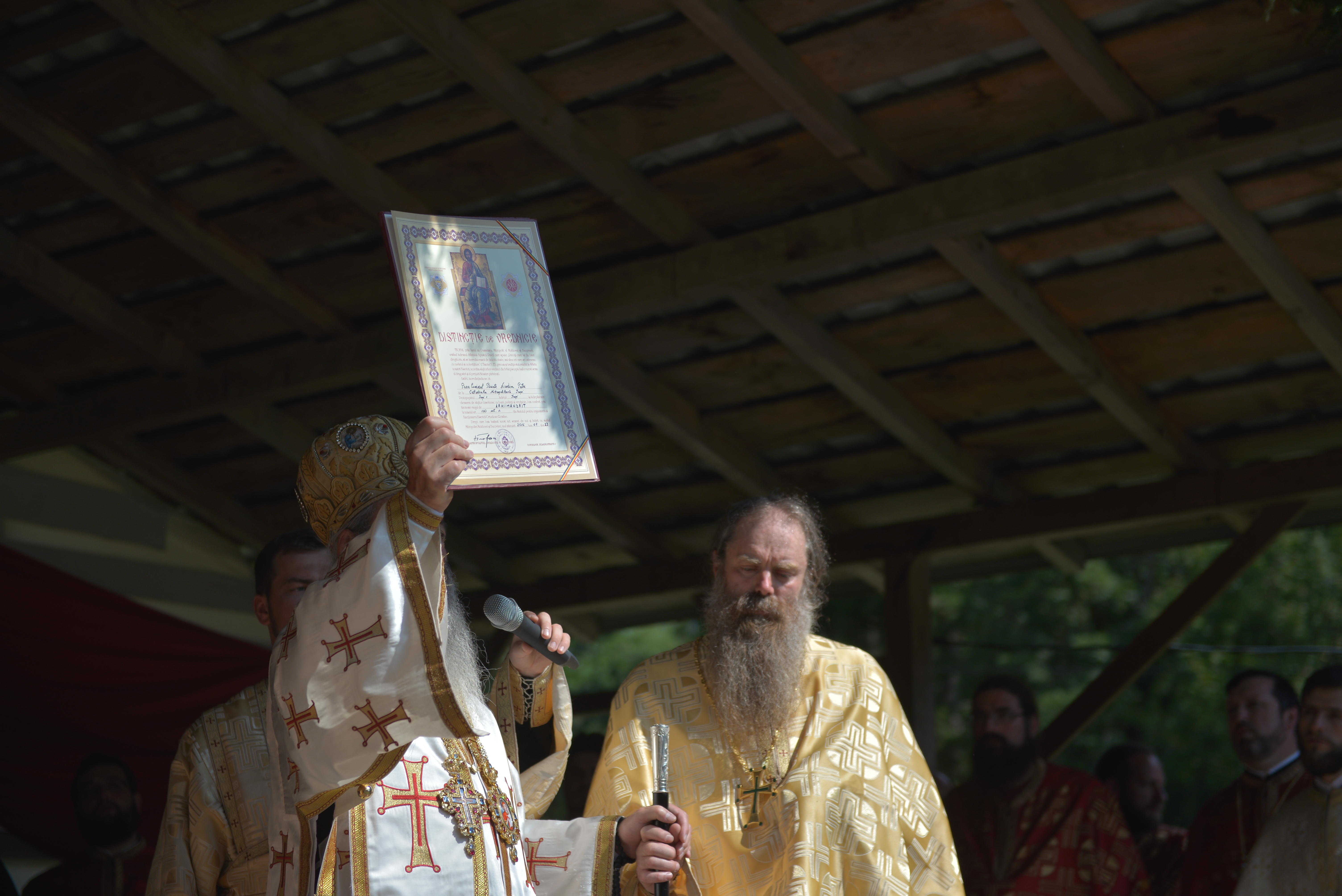 Tabăra de la Nemțișor: „Tinerii sunt invitați să-L cunoască pe Dumnezeu și să nu-L uite niciodată”