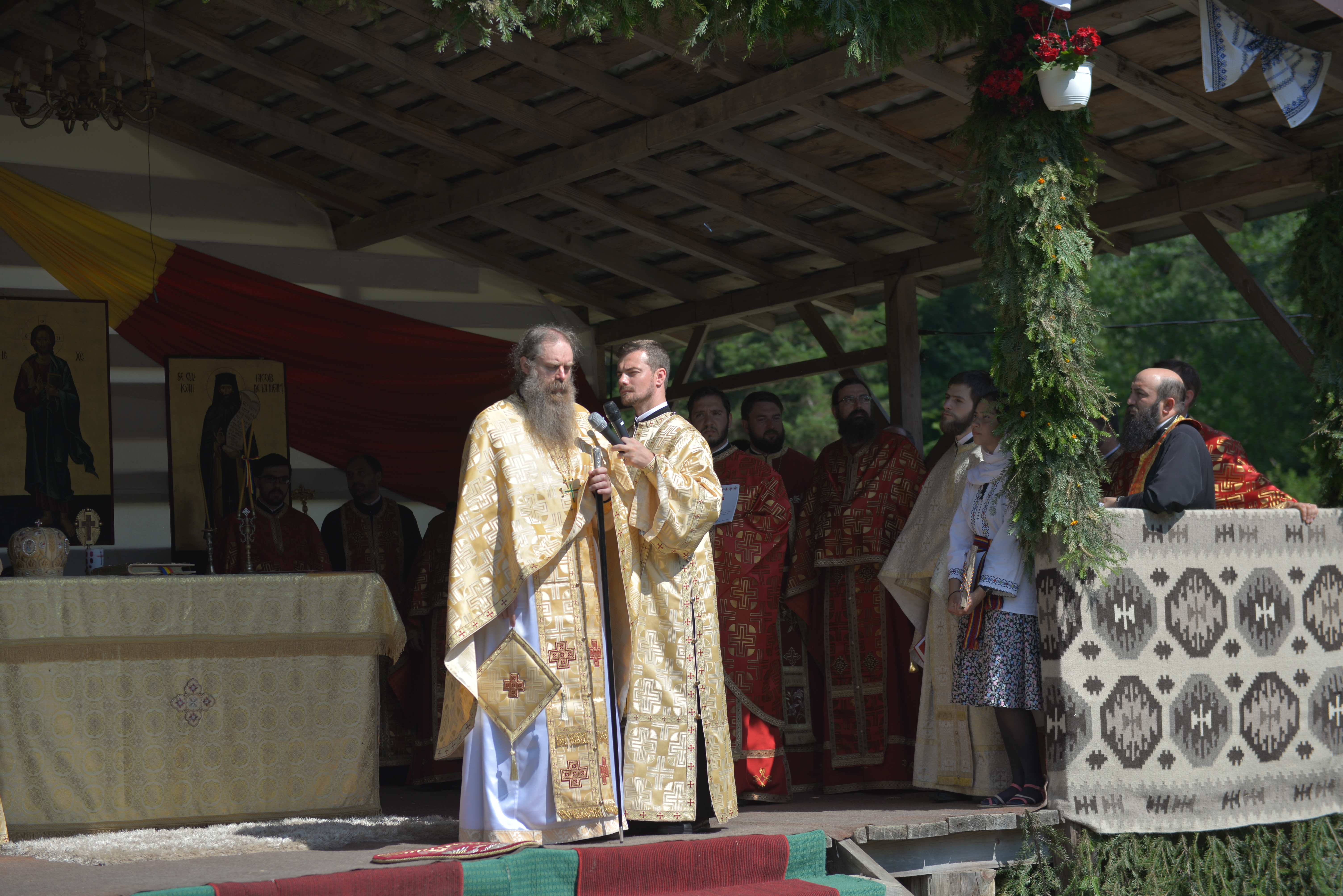 Tabăra de la Nemțișor: „Tinerii sunt invitați să-L cunoască pe Dumnezeu și să nu-L uite niciodată”