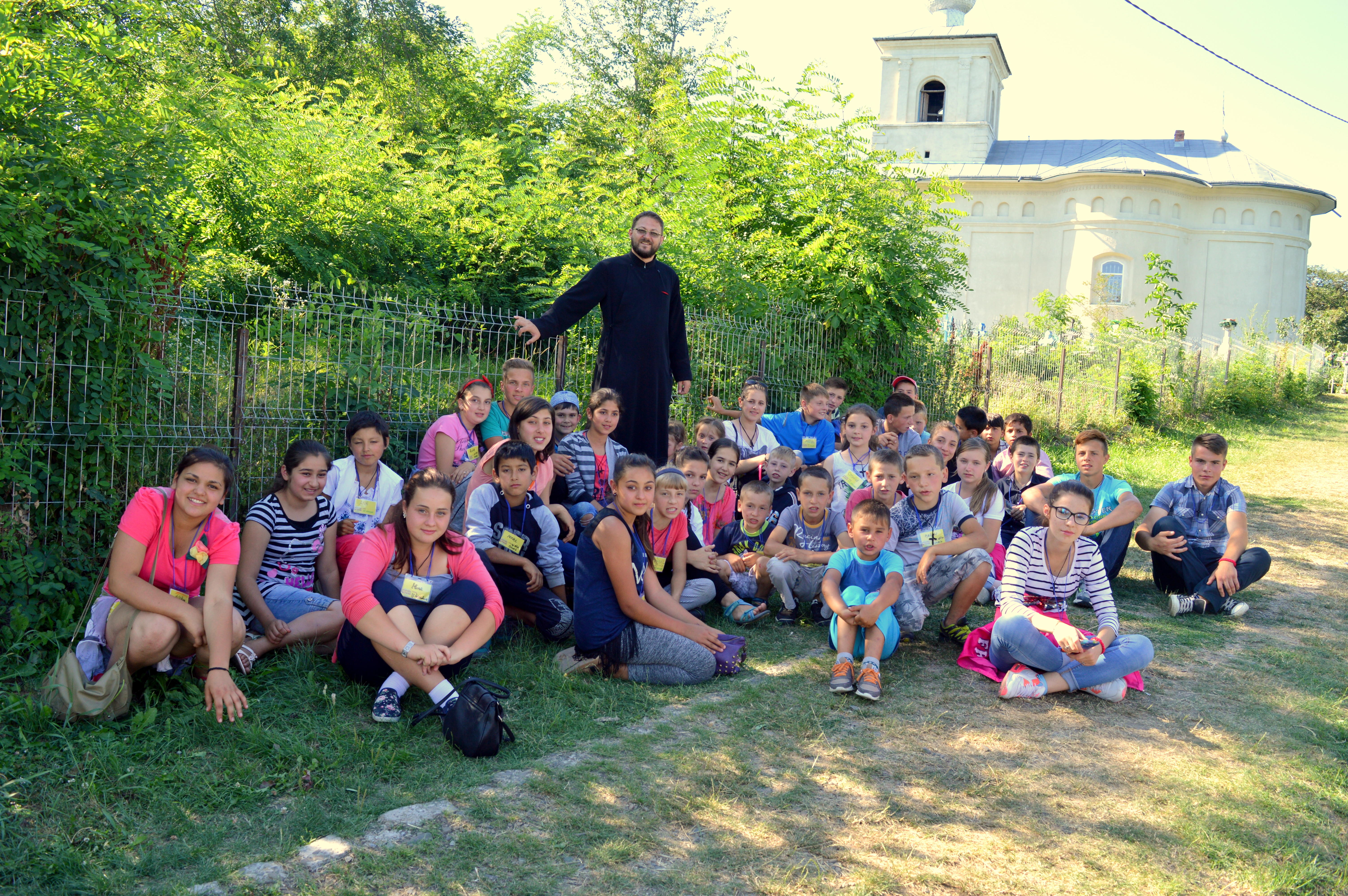 Tabără  de  vară  pentru copiii  și  tinerii  din  satele Baranca, Racovăț și Hilișeu Horia