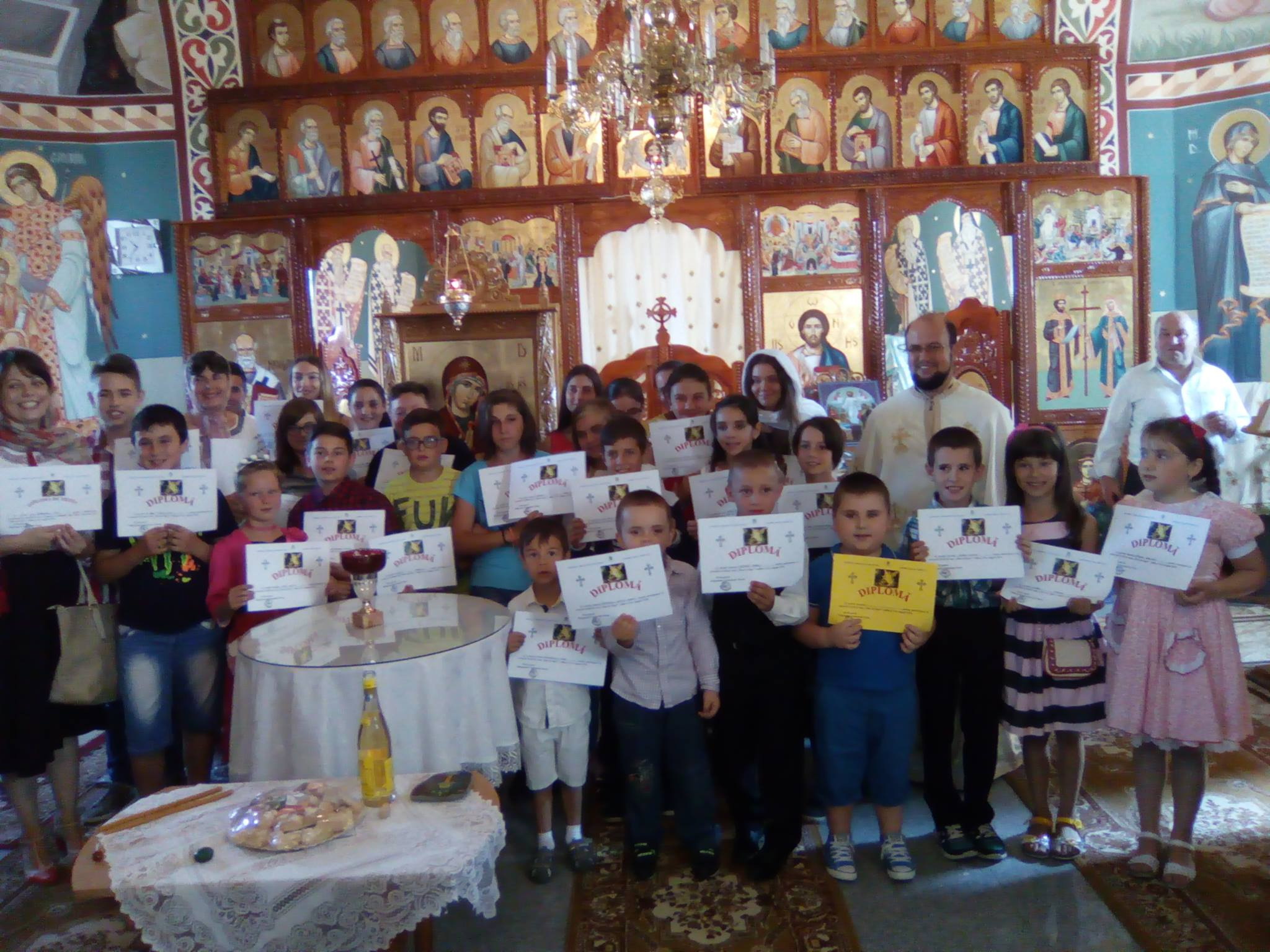 „Zbor de înger“, o etapă frumoasă din viaţa copiilor din Poiana Mărului