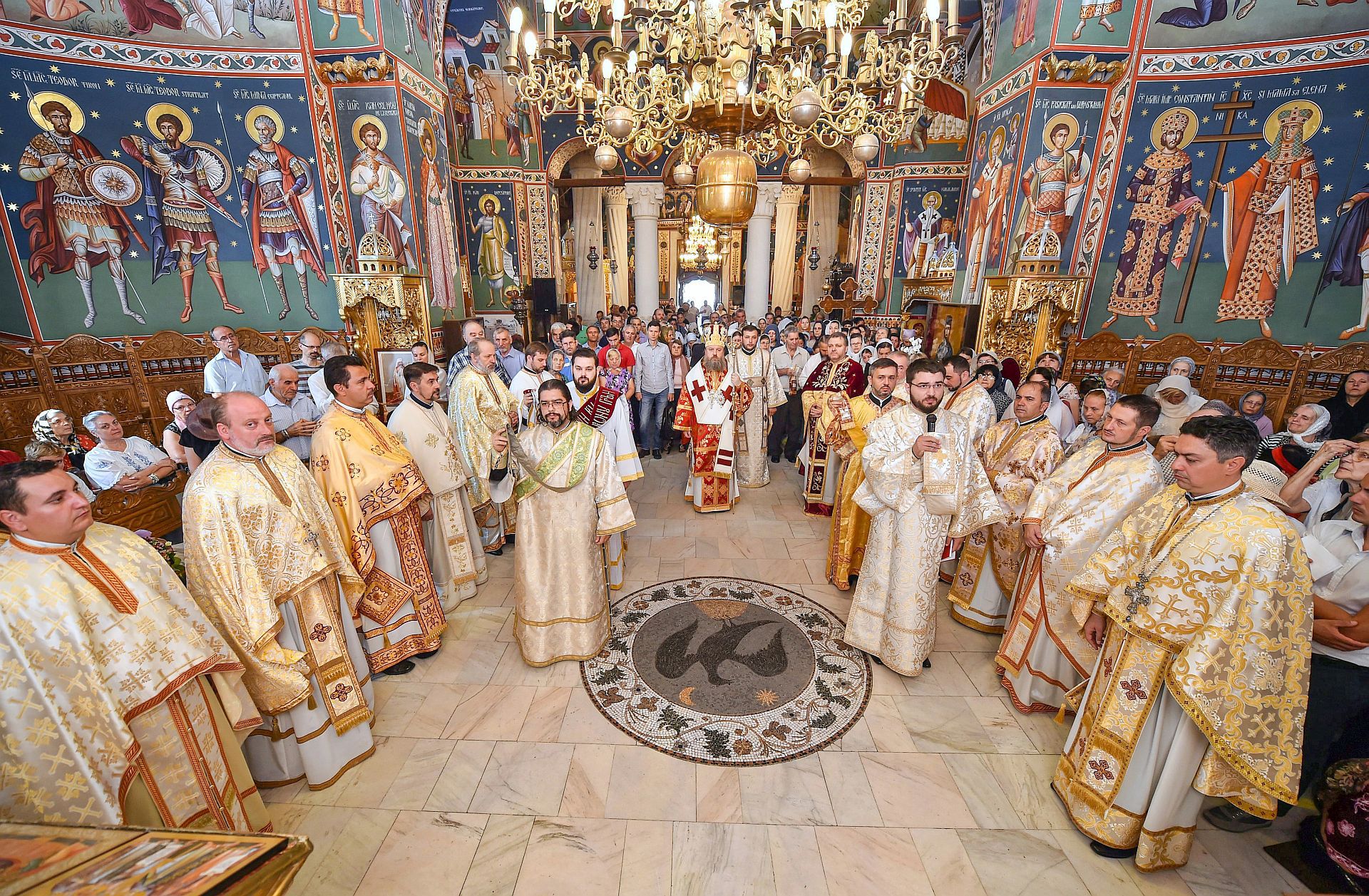 Sfinţii Martiri Brâncoveni, cinstiţi de mii de bucureşteni