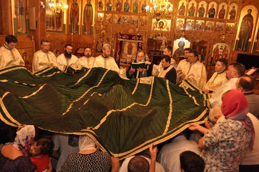 Rugăciuni arhiereşti la Hadâmbu şi Valea Budului