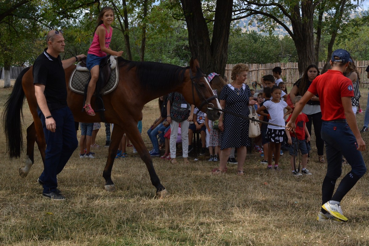„În tabăra de la Săvineşti, am învăţat cât de frumoasă este prietenia“ „În tabăra de la Săvineşti, am învăţat cât de frumoasă este prietenia“