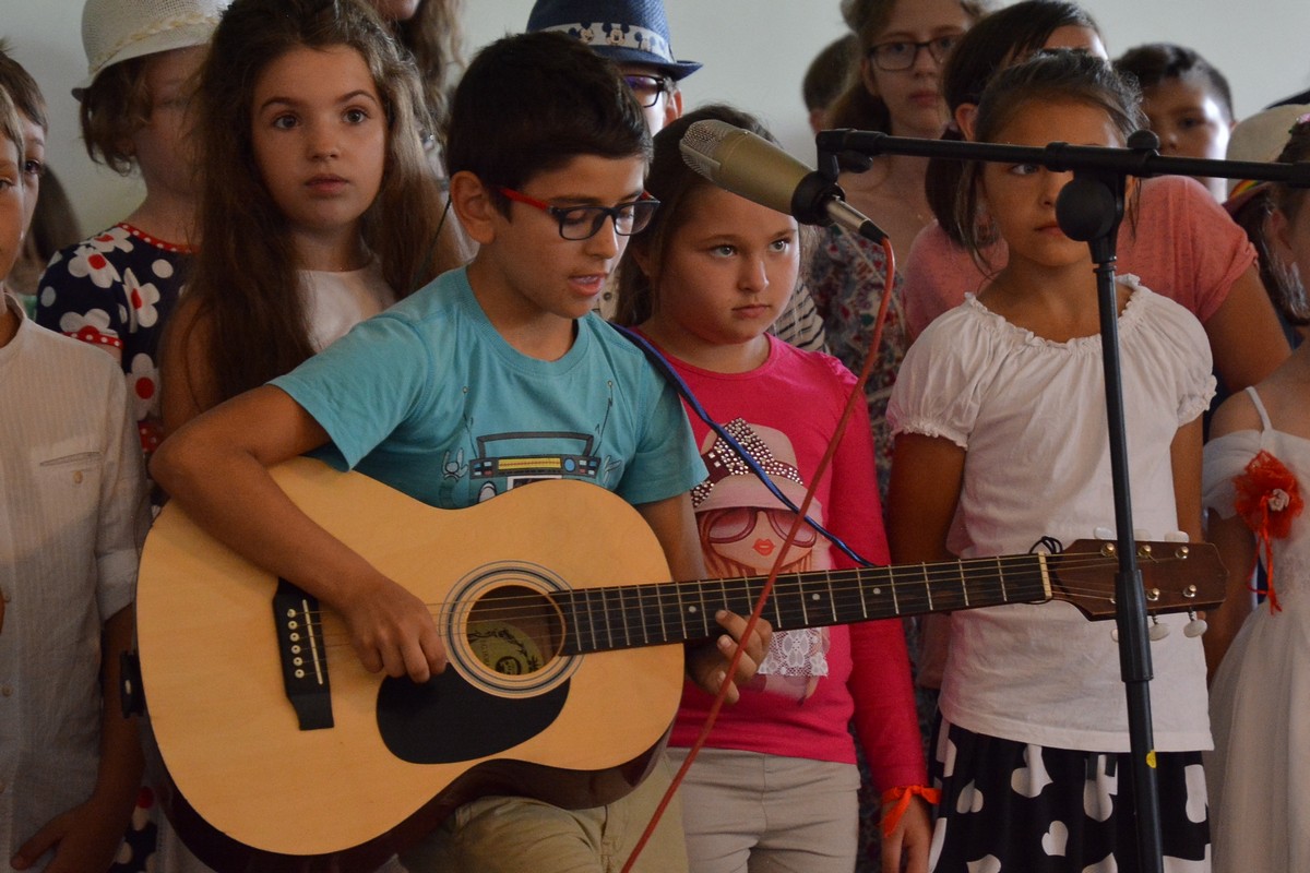 „În tabăra de la Săvineşti, am învăţat cât de frumoasă este prietenia“ „În tabăra de la Săvineşti, am învăţat cât de frumoasă este prietenia“