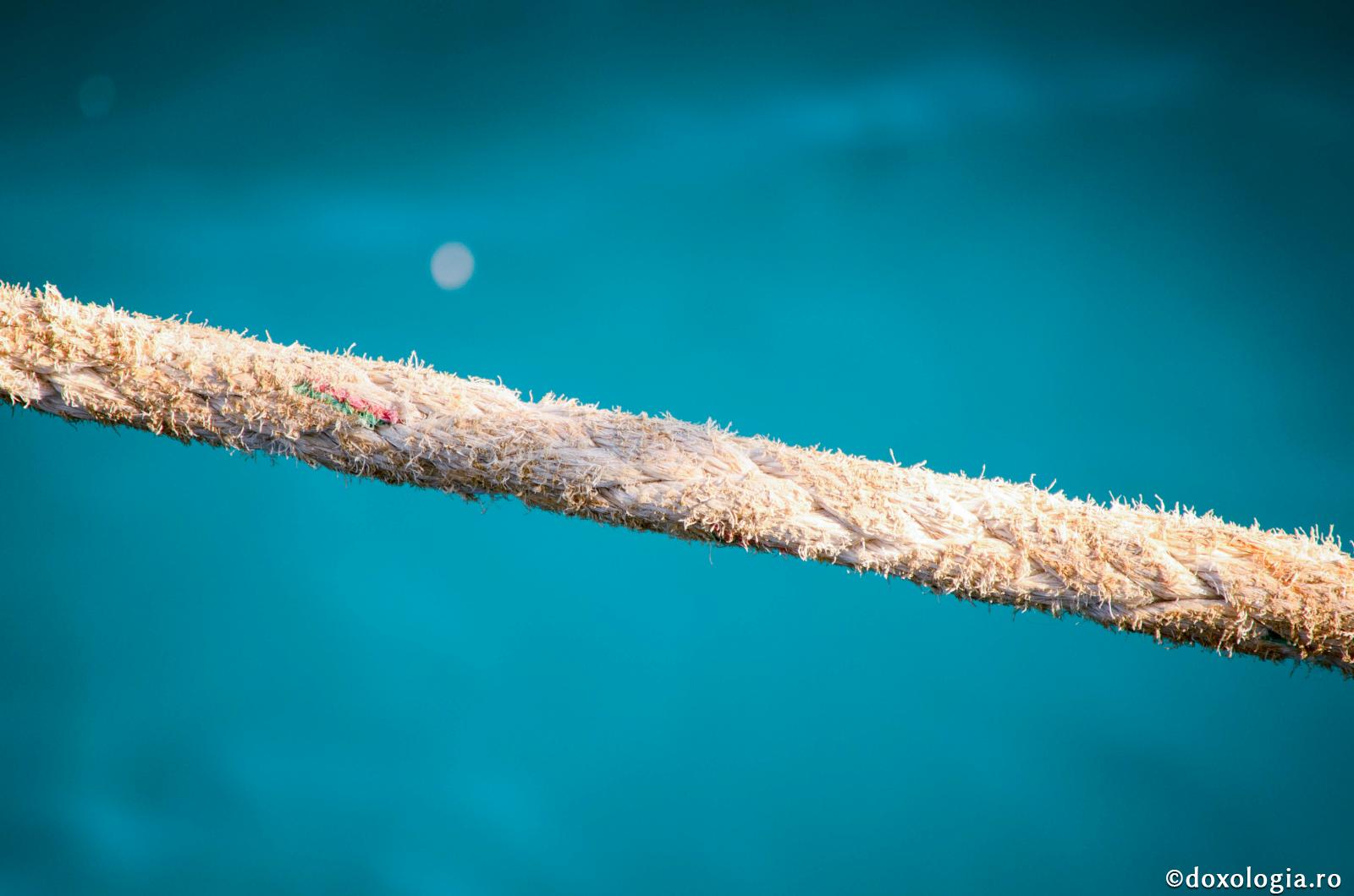 Firul relației noastre cu Dumnezeu: un capăt în inima noastră și unul în mâna Lui