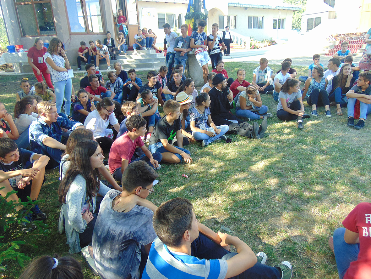 Comunitatea bucuriei de sub cerul belceştean