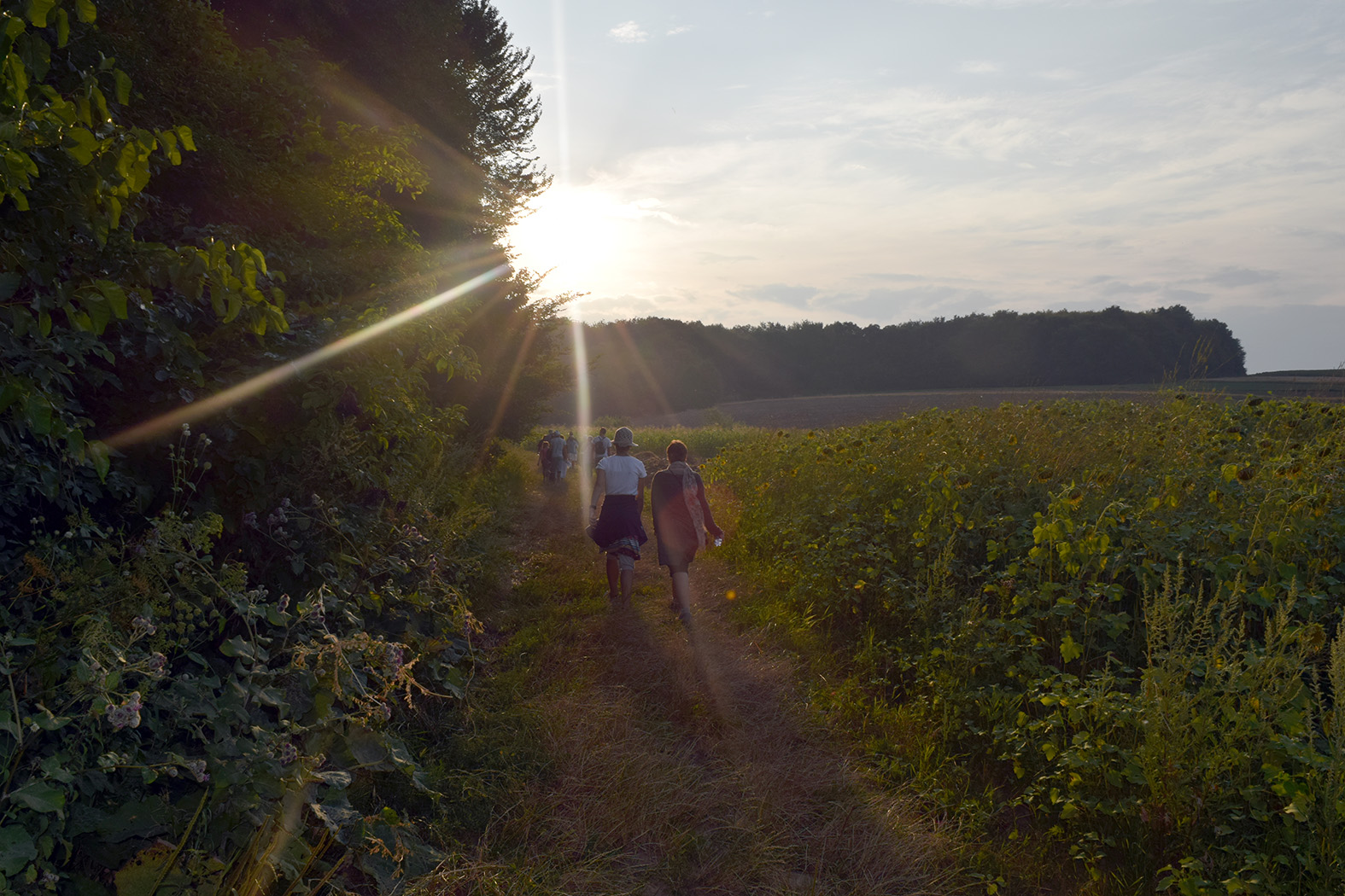 La pas pe urmele sfinţilor nemţeni: „Da, împreună am biruit 170 km!“ (GALERIE FOTO)