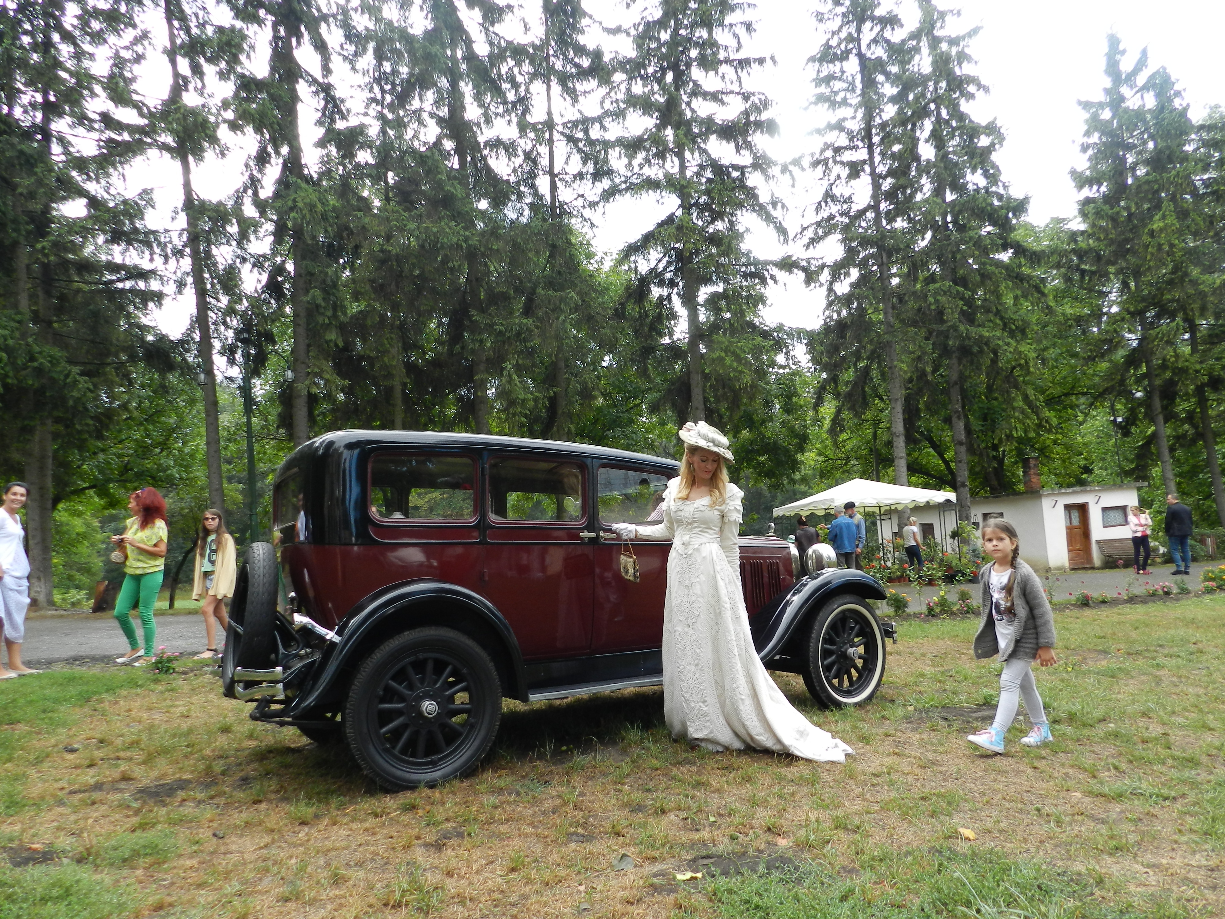 A treia ediţie a evenimentului „Călătorie la 1900” la Castelul Sturdza de la Miclăușeni