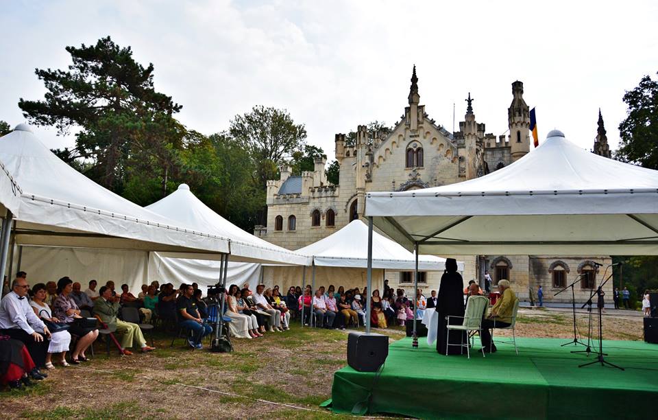 A treia ediţie a evenimentului „Călătorie la 1900” la Castelul Sturdza de la Miclăușeni