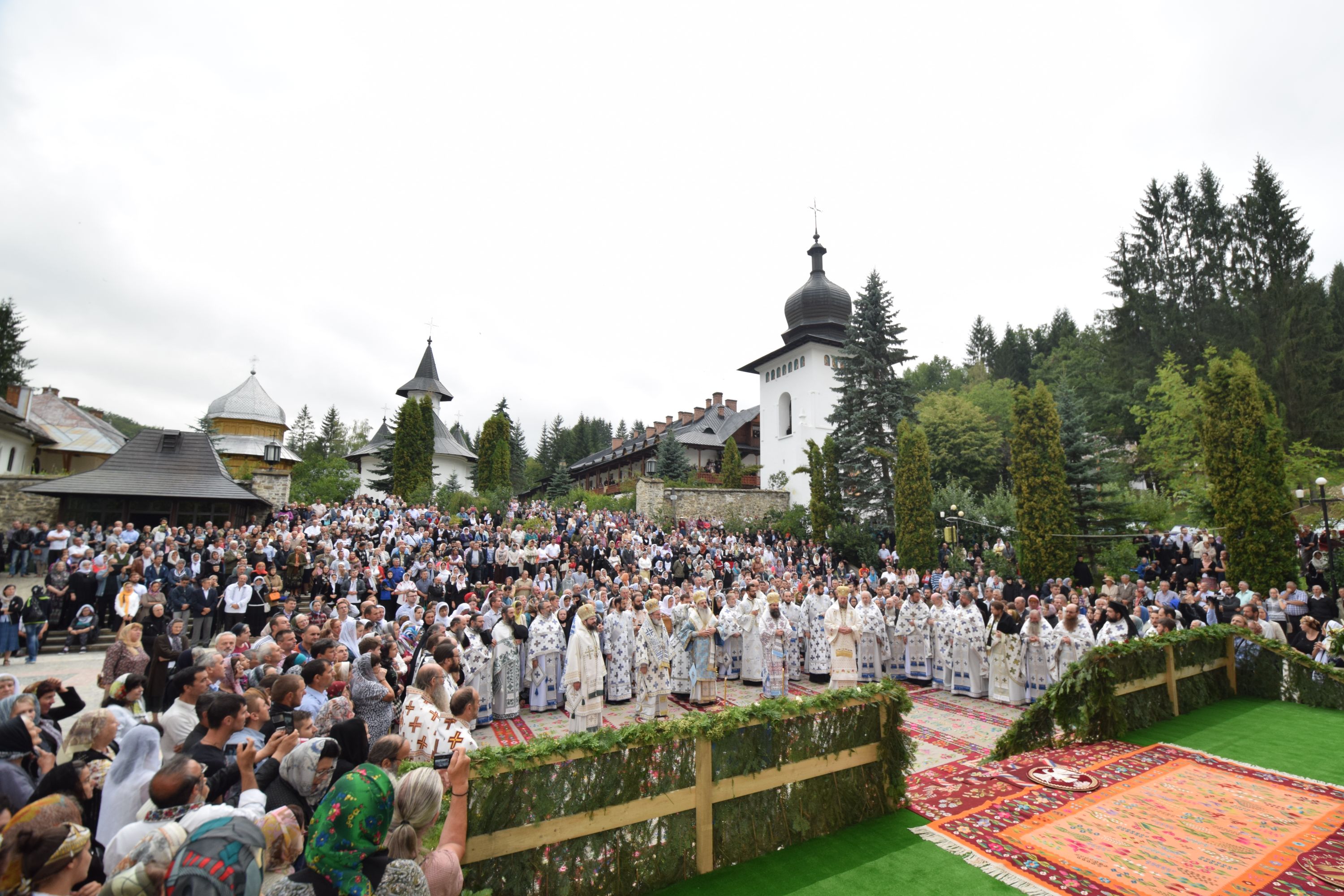 Sfânta Cuvioasă Teodora de la Sihla, sărbătorită la Mănăstirea Sihăstria de 3000 de pelerini