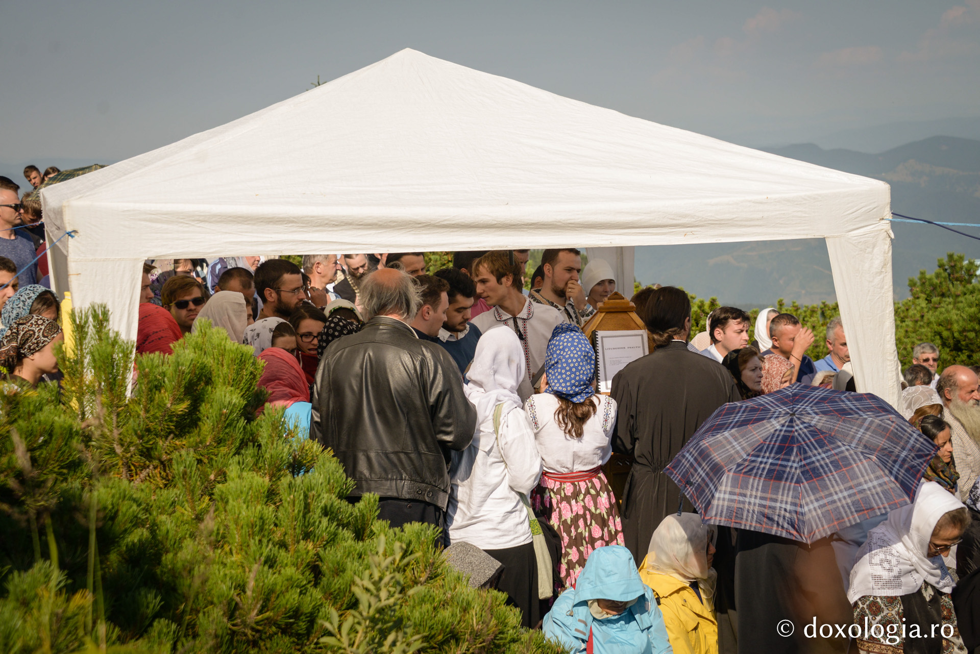 Mănăstirea de pe Ceahlău își răsplătește ostenitorii