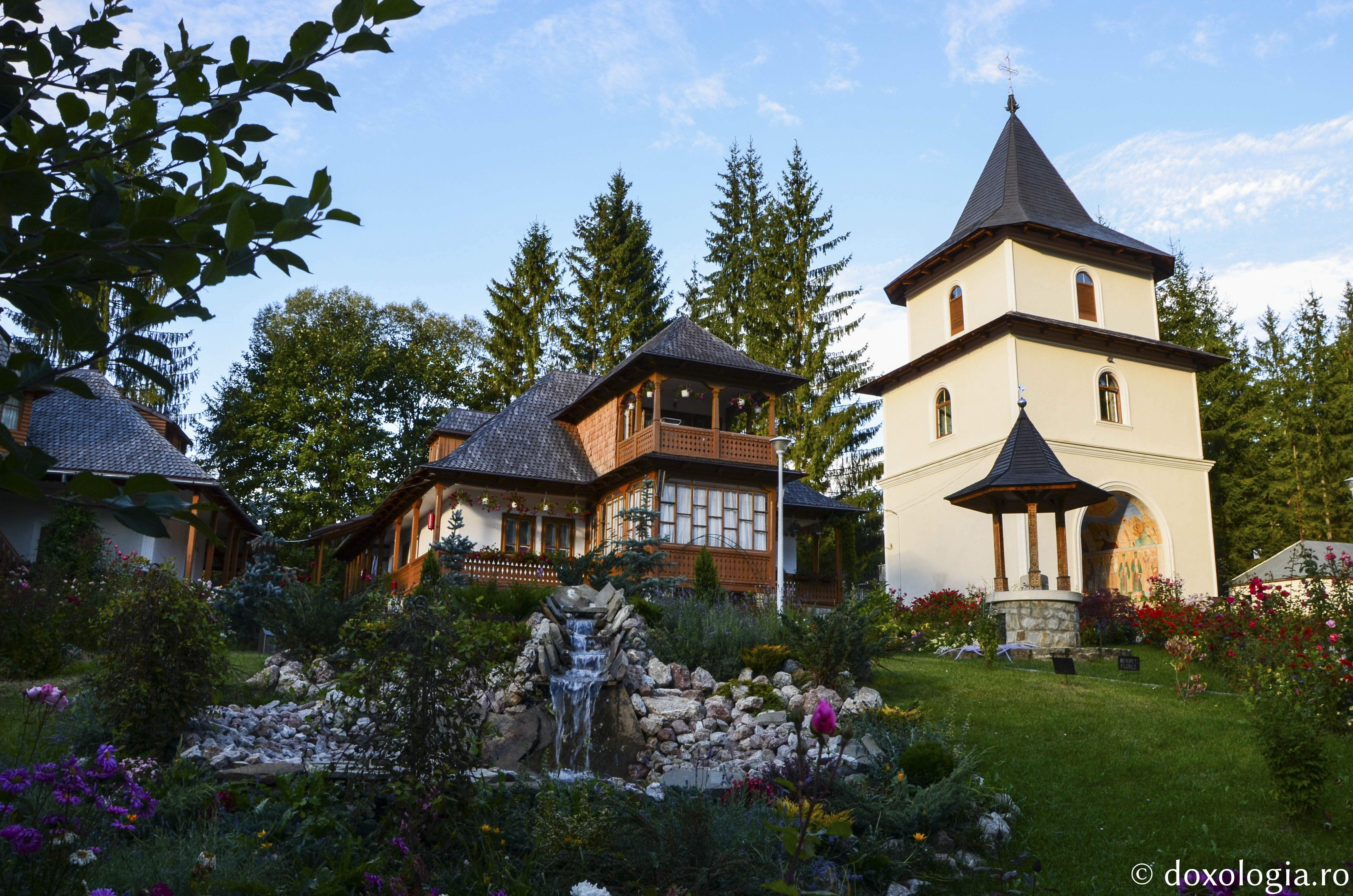 Arhitectura ansamblului monahal de la Durău