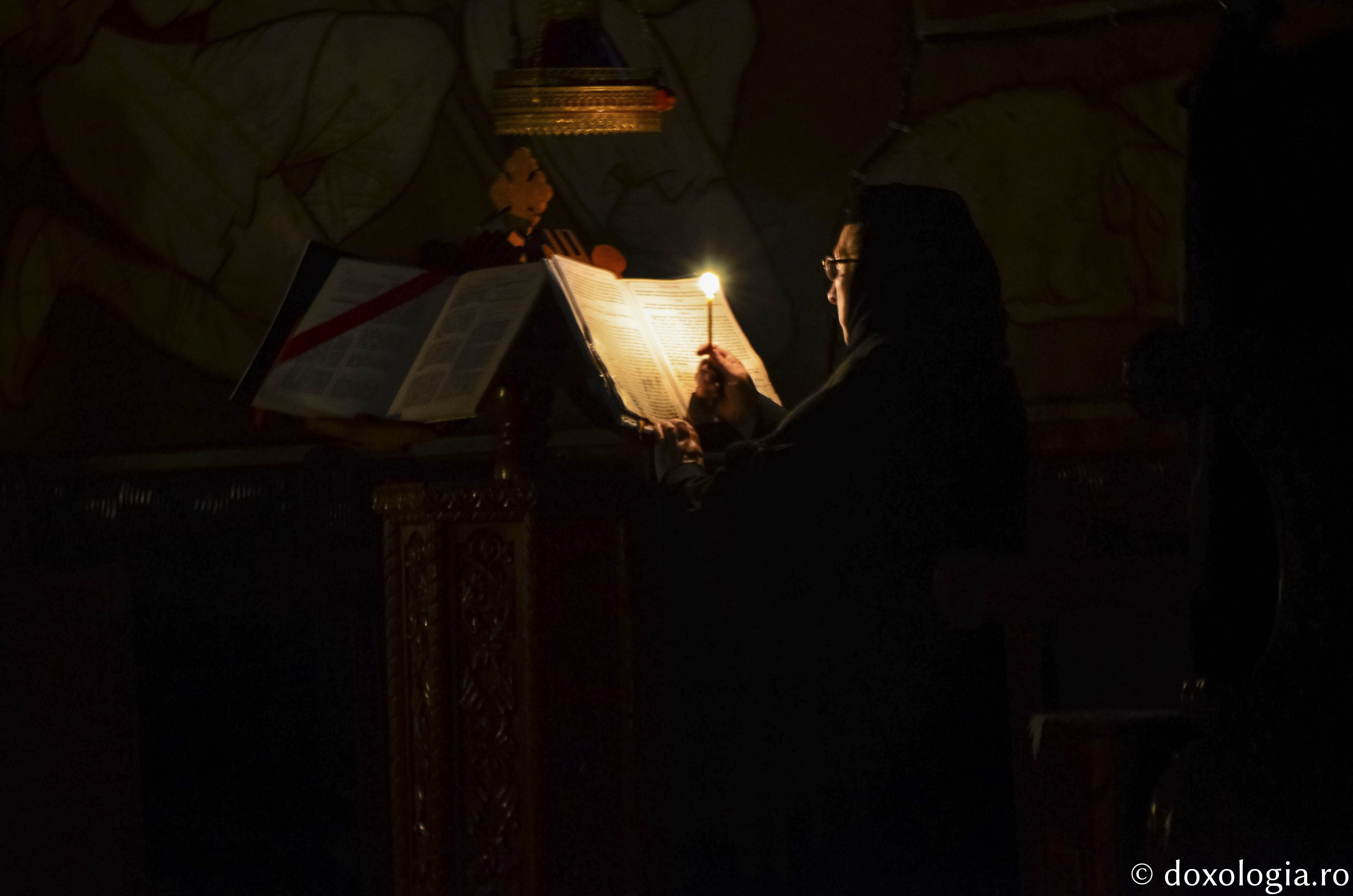 Maica Iuvenalia de la Durău: „Atunci când vine ispita, mai tare roagă-te!”