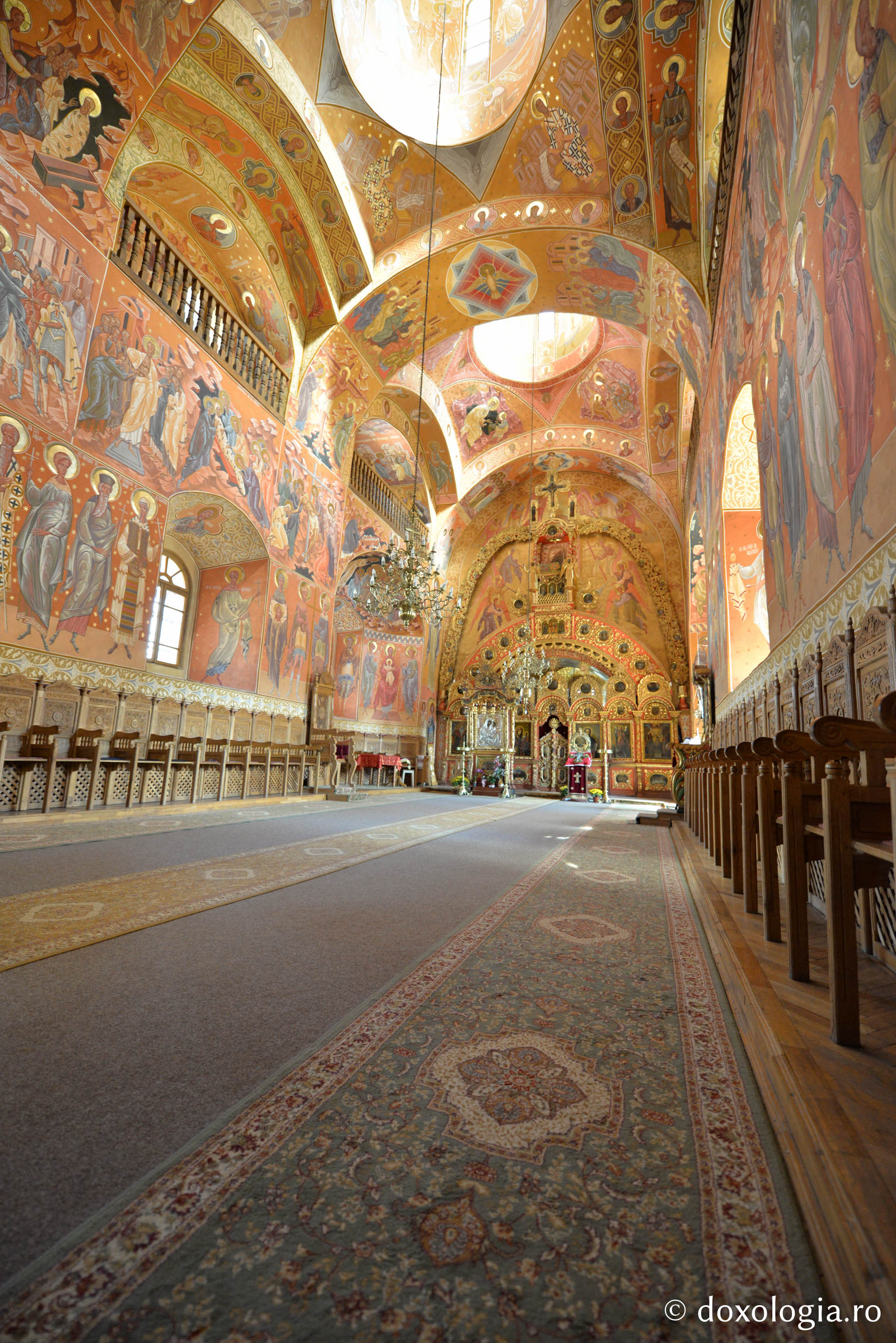 Unicitatea catapetesmei bisericii Mănăstirii Horaița