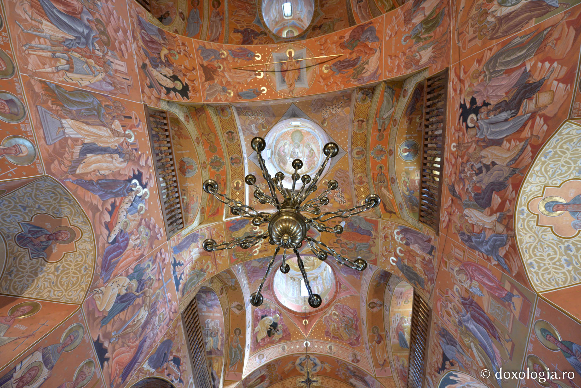 Unicitatea catapetesmei bisericii Mănăstirii Horaița