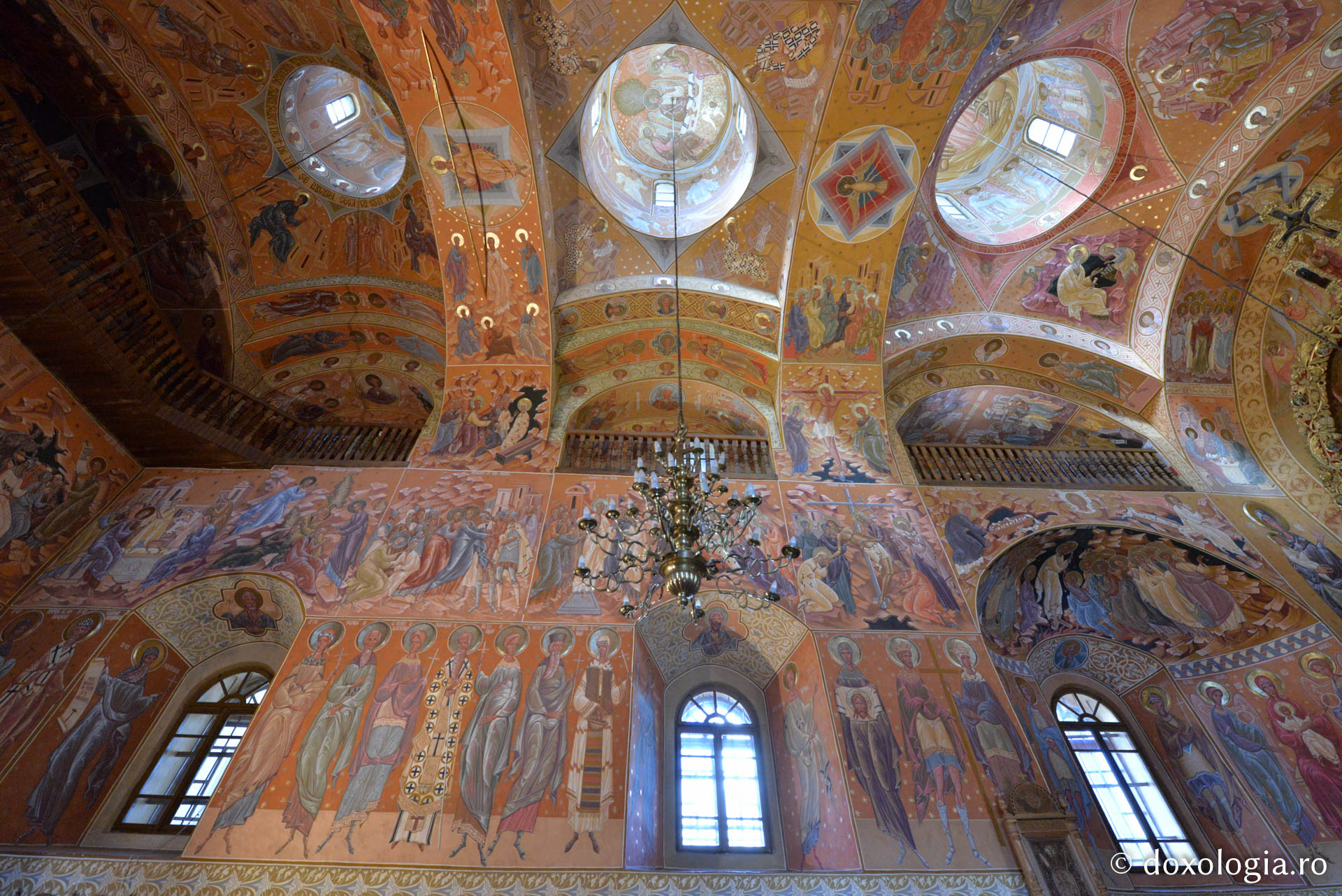 Unicitatea catapetesmei bisericii Mănăstirii Horaița