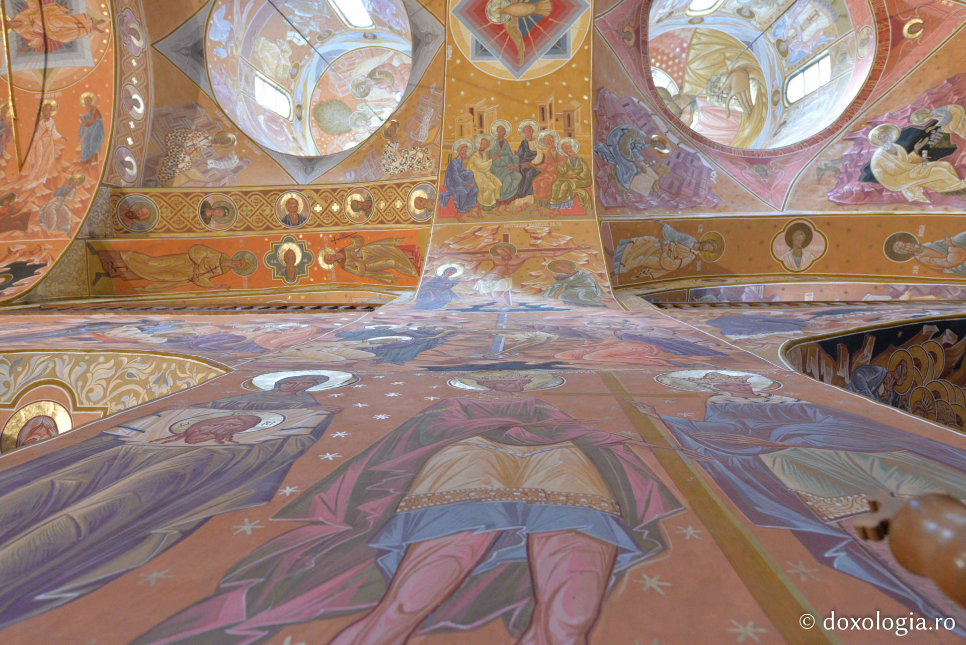 Unicitatea catapetesmei bisericii Mănăstirii Horaița