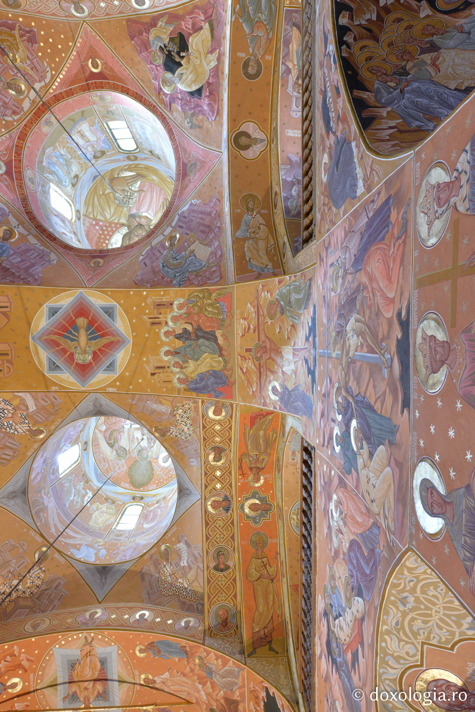 Unicitatea catapetesmei bisericii Mănăstirii Horaița