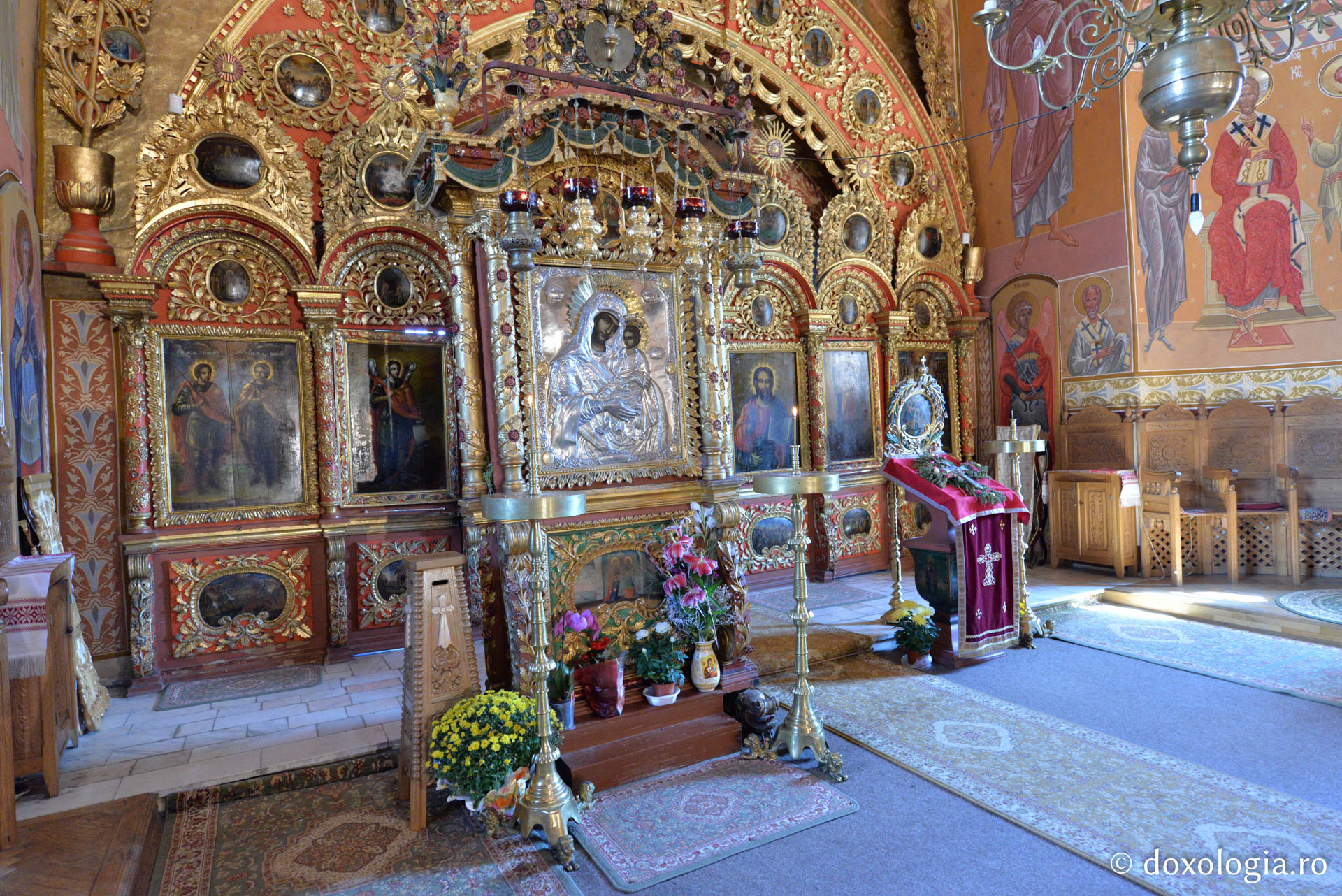 Unicitatea catapetesmei bisericii Mănăstirii Horaița