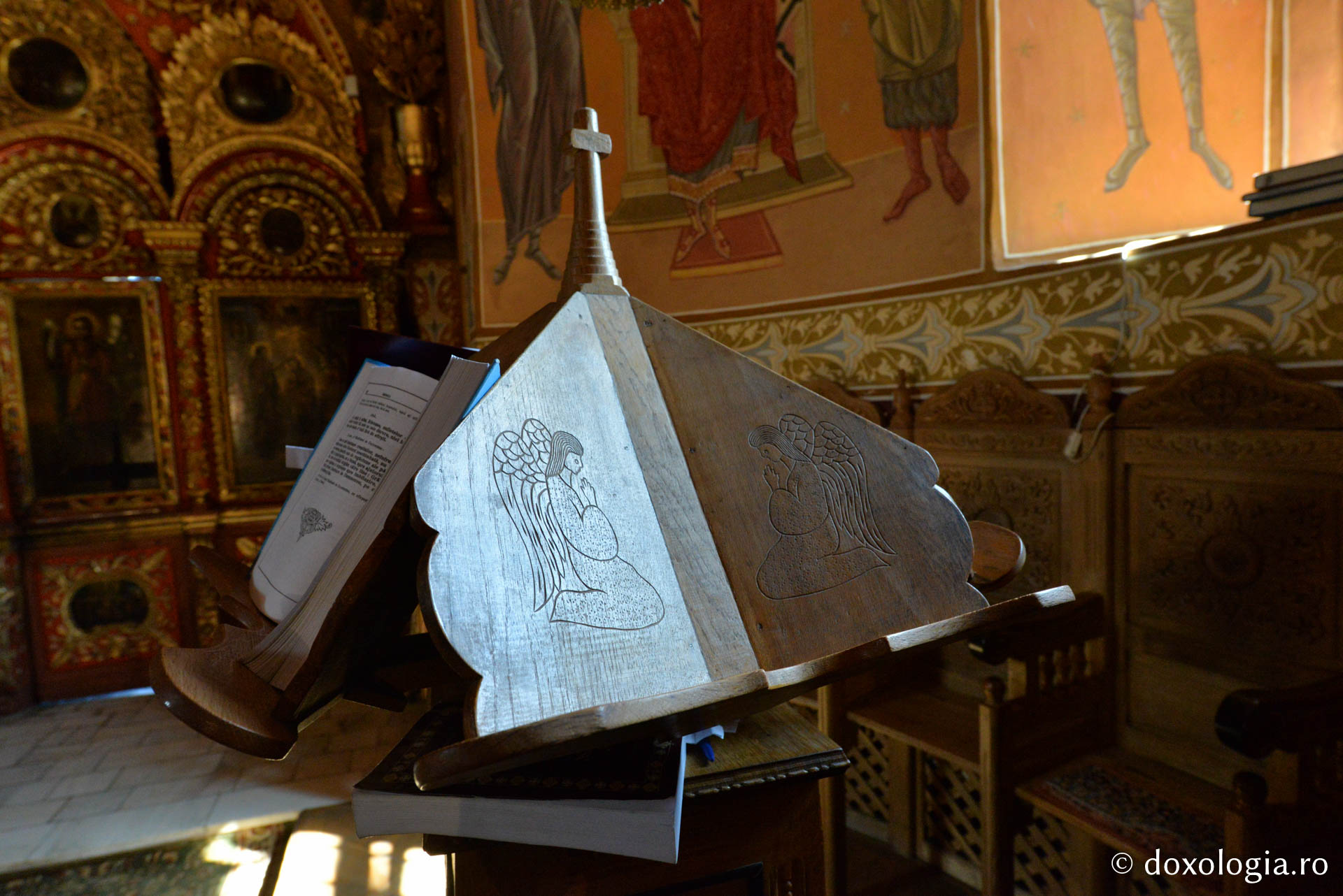 Unicitatea catapetesmei bisericii Mănăstirii Horaița