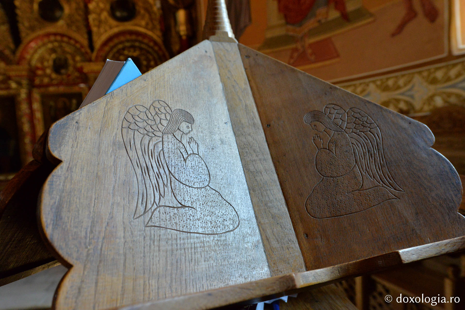 Unicitatea catapetesmei bisericii Mănăstirii Horaița