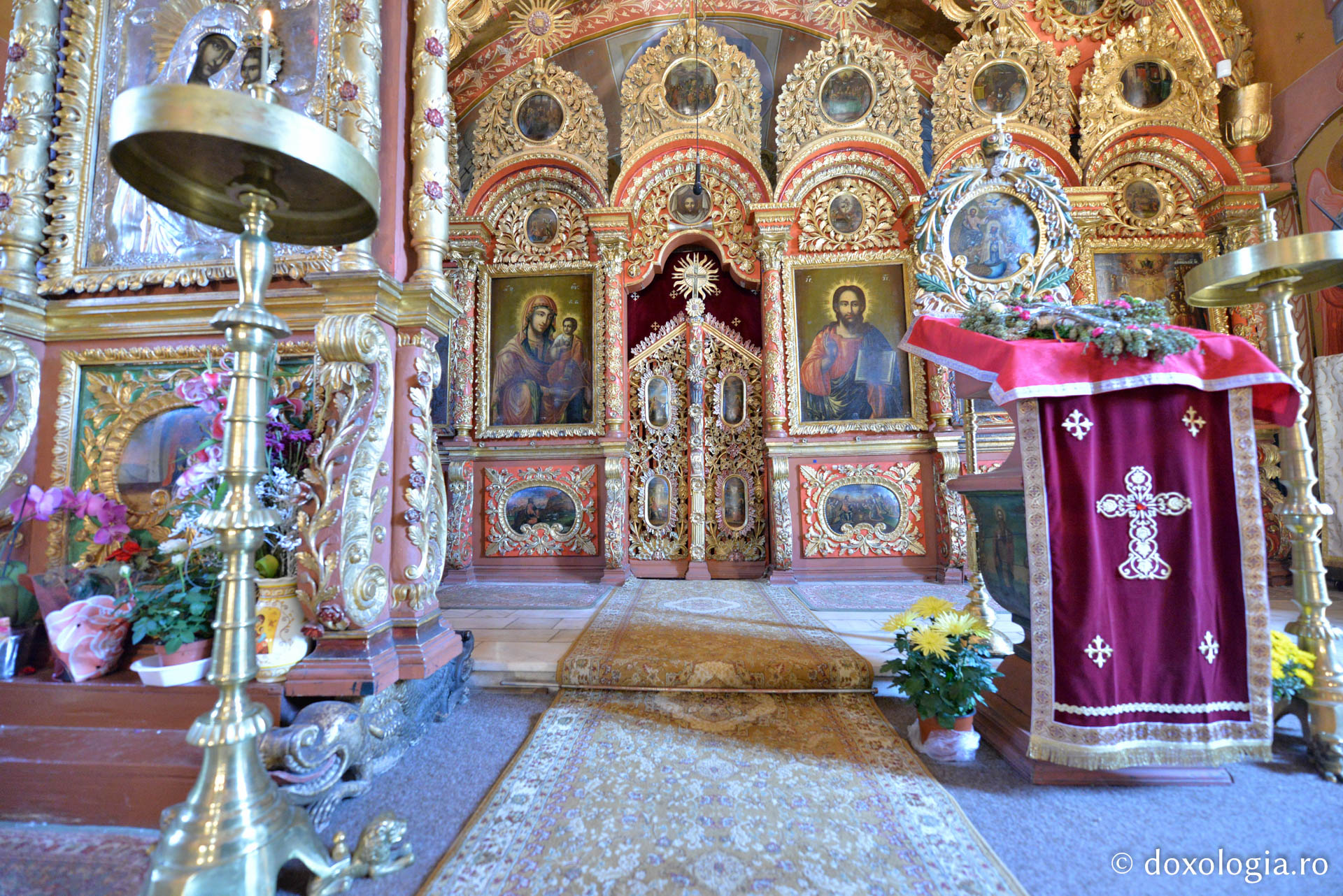 Unicitatea catapetesmei bisericii Mănăstirii Horaița