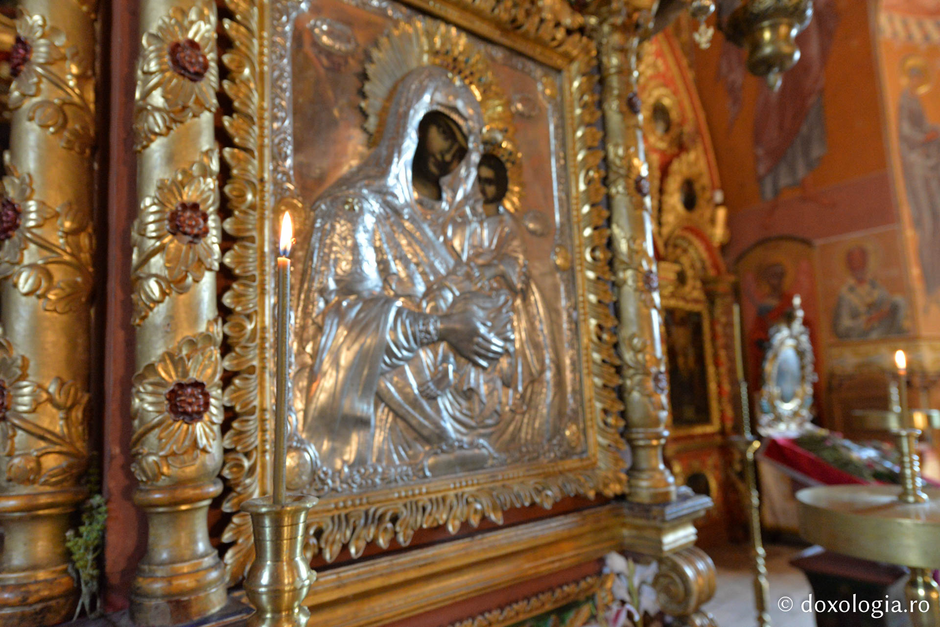 Unicitatea catapetesmei bisericii Mănăstirii Horaița