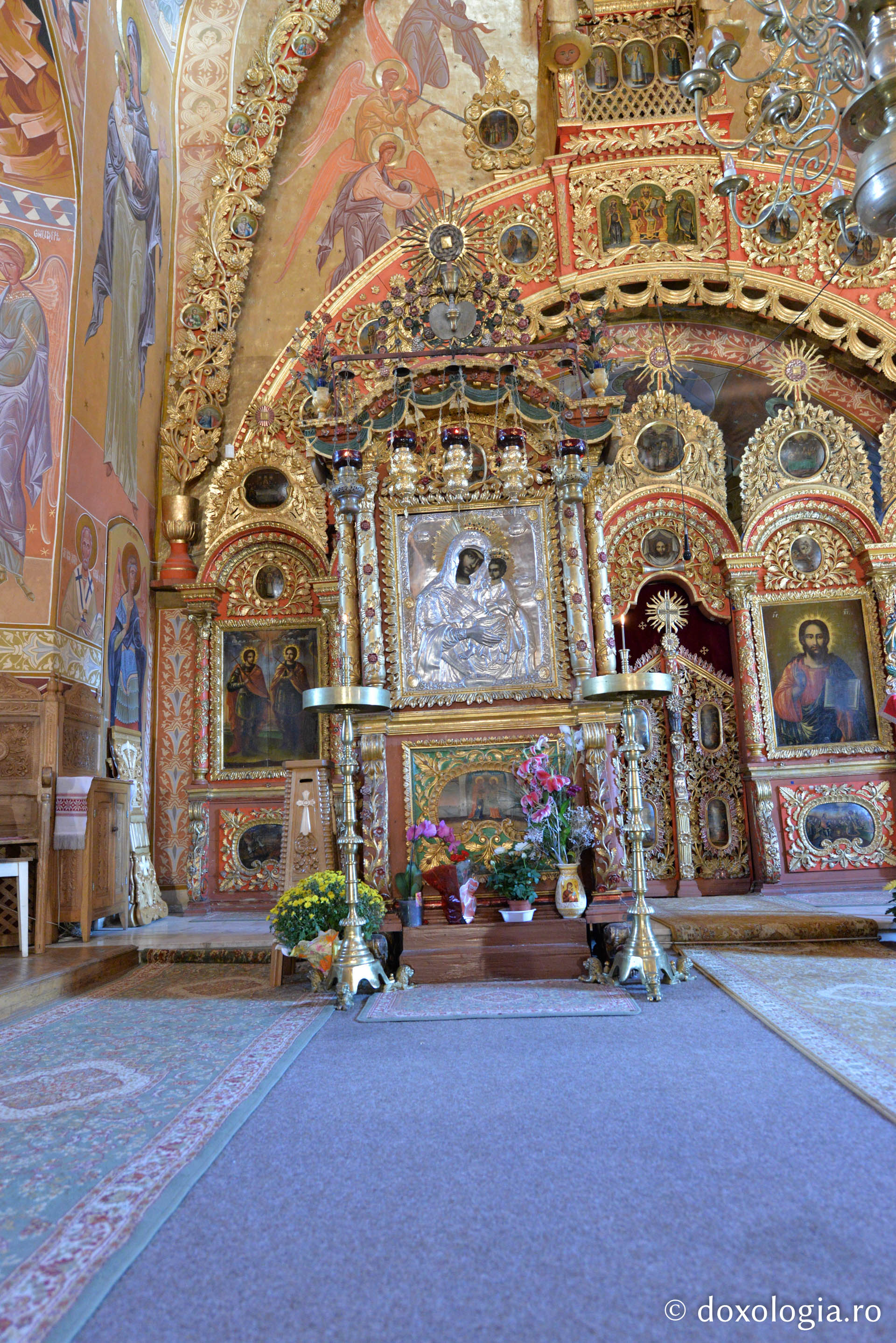 Unicitatea catapetesmei bisericii Mănăstirii Horaița