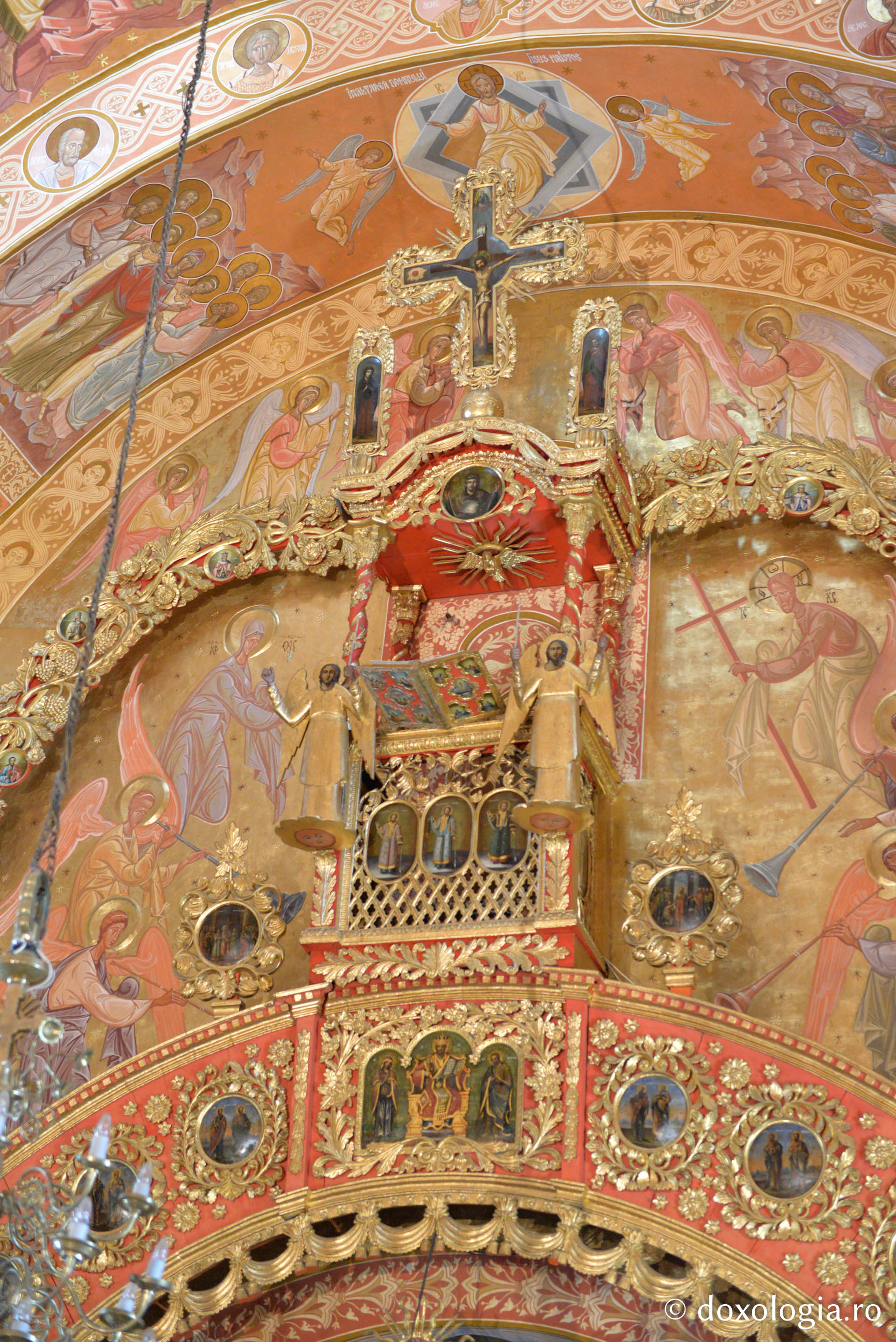 Unicitatea catapetesmei bisericii Mănăstirii Horaița