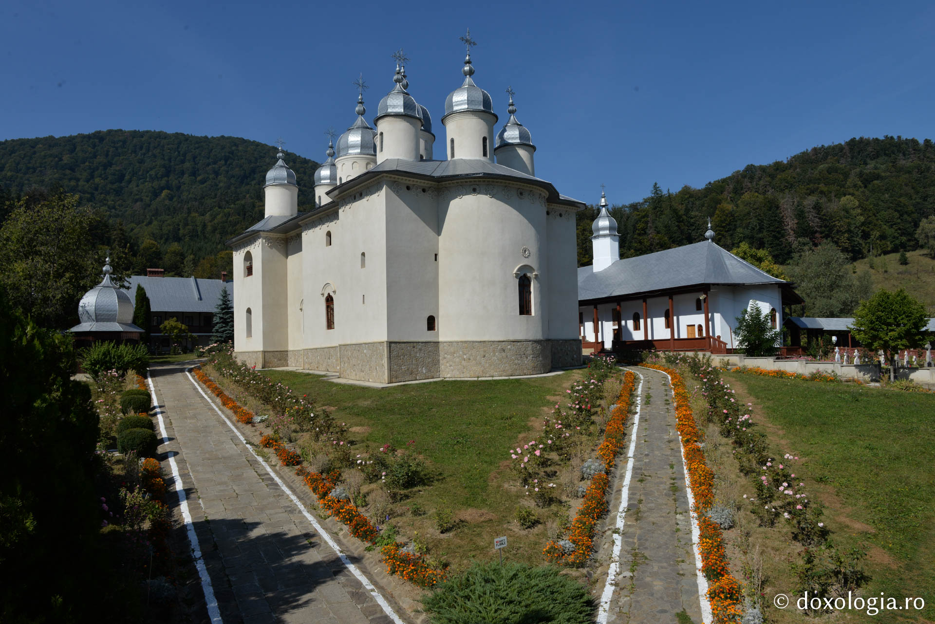 Viața Mănăstirii Horaița în timpul Cuvioșilor Irinarh Roset și Ermoghen Buhuș