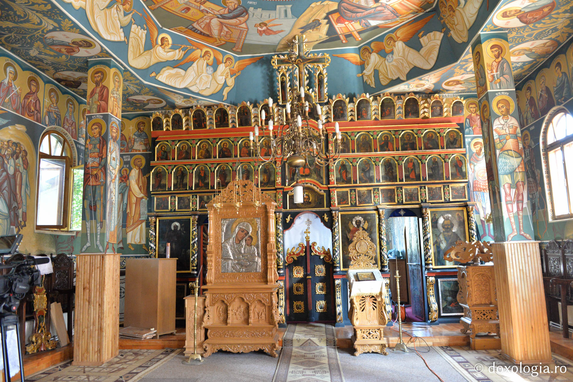 Paraclisul Sfântului Ierarh Nicolae de la Mănăstirea Horaița