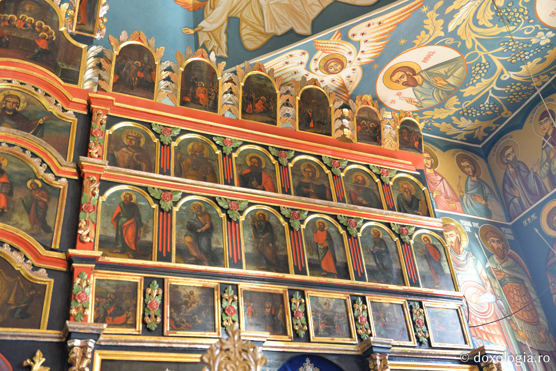 Paraclisul Sfântului Ierarh Nicolae de la Mănăstirea Horaița