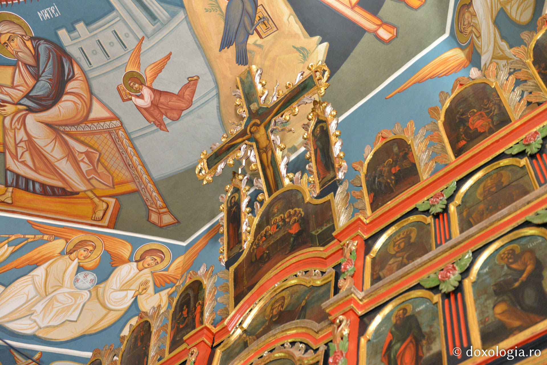 Paraclisul Sfântului Ierarh Nicolae de la Mănăstirea Horaița