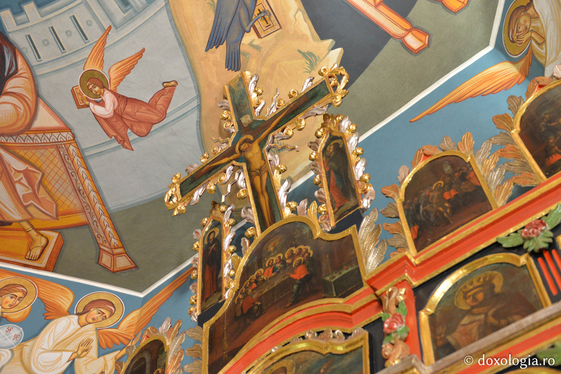 Paraclisul Sfântului Ierarh Nicolae de la Mănăstirea Horaița