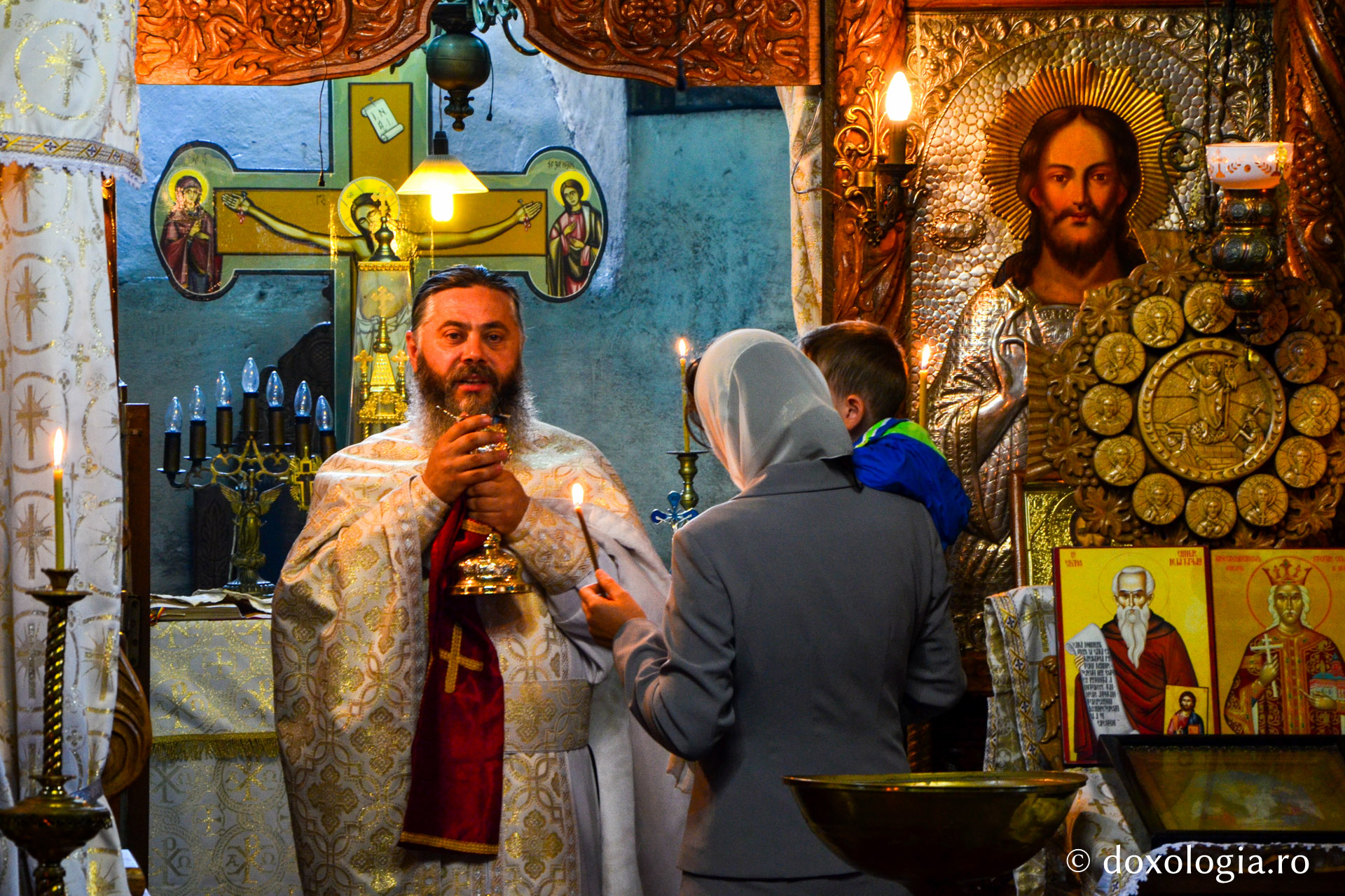 „Salvarea duhovnicească a Mănăstirii Tazlău este transformarea ei în mănăstire de maici”