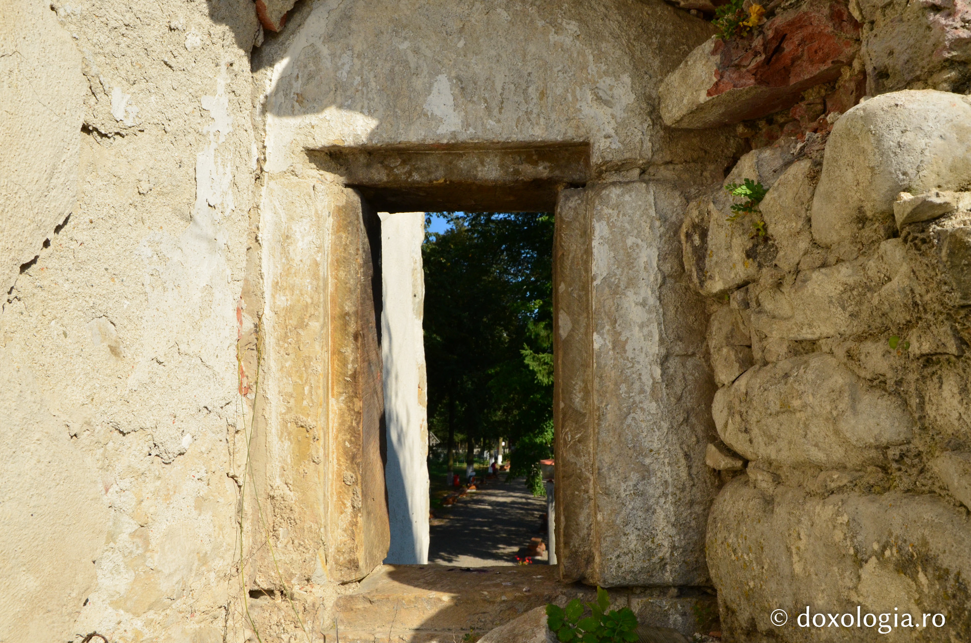 Linii arhitecturale la Mănăstirea Tazlău